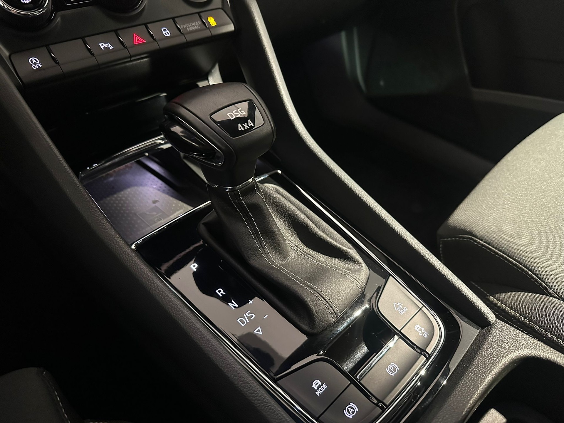 SKODA Karoq 2.0TDI SportLine 4x4-image-11