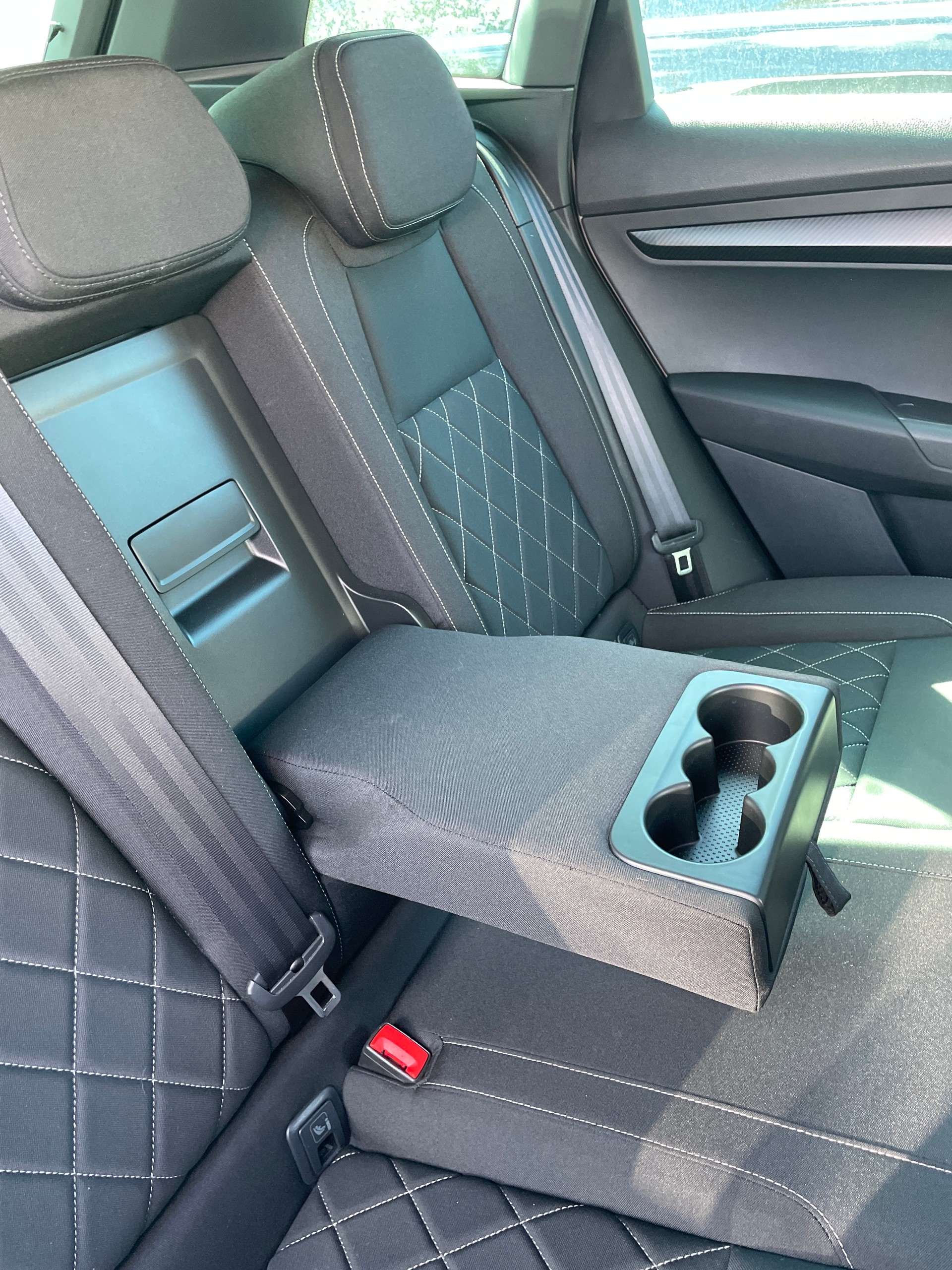 SKODA Karoq 2.0TDI SportLine 4x4-image-18