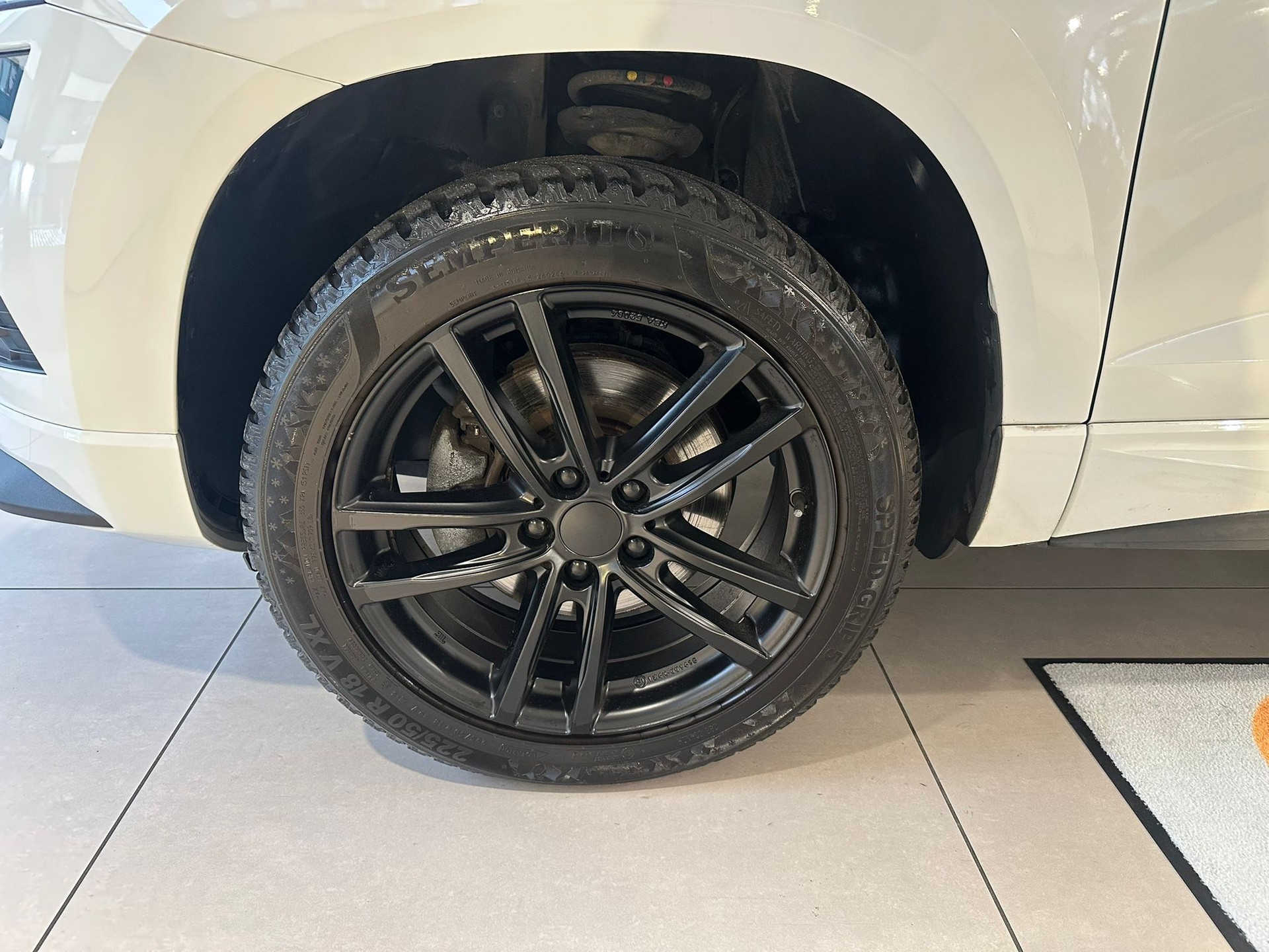 SKODA Karoq 2.0TDI SportLine 4x4-image-13