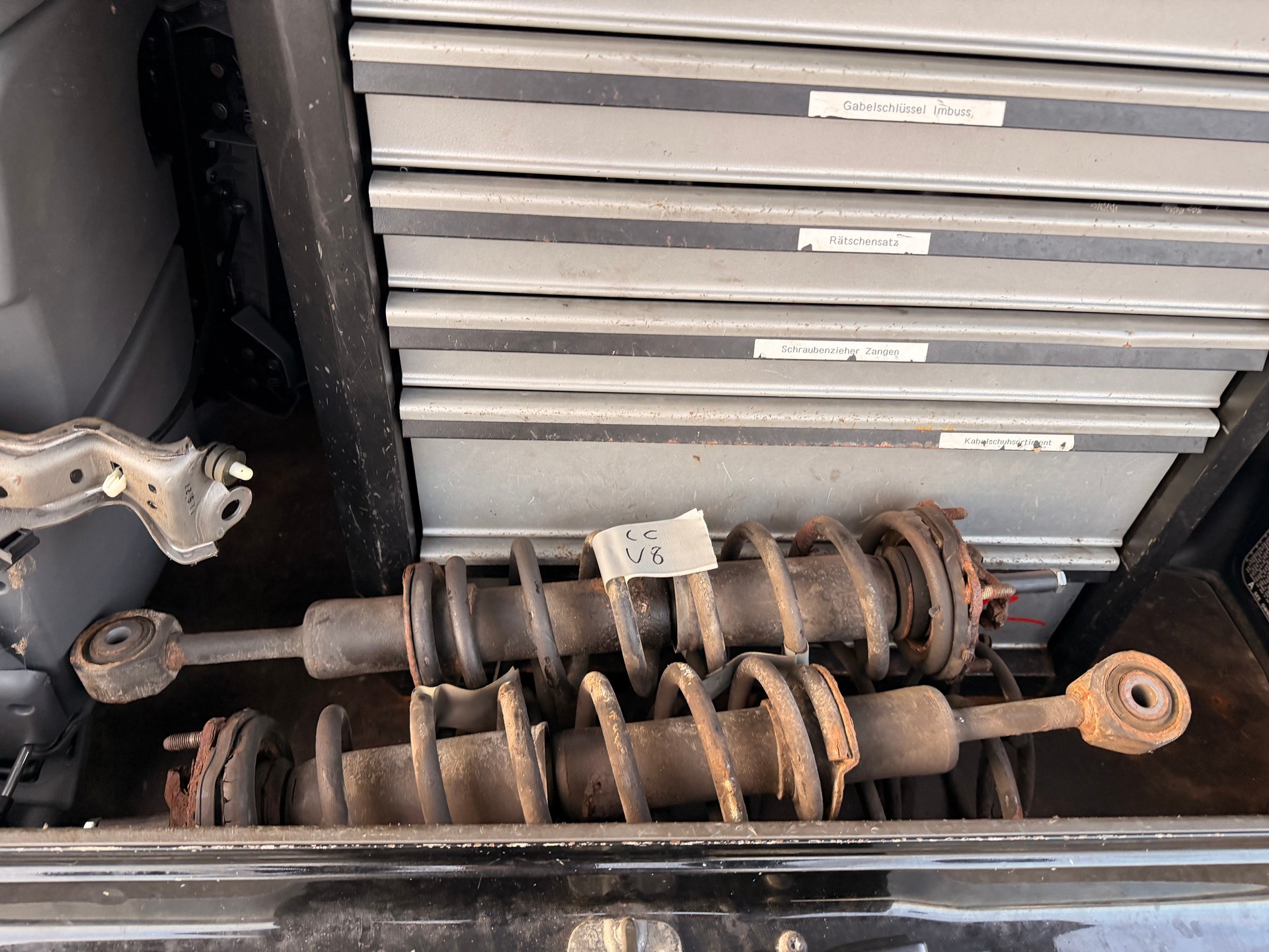 TOYOTA Land Cruiser V8 4.5 D-4D Linea Luna **6000 Kg (AHK)** original Farbe schwarz**-image-13