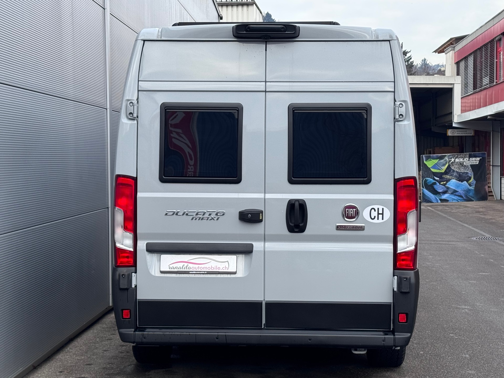 PÖSSL Summit Shine 640 R-showroom-element-3