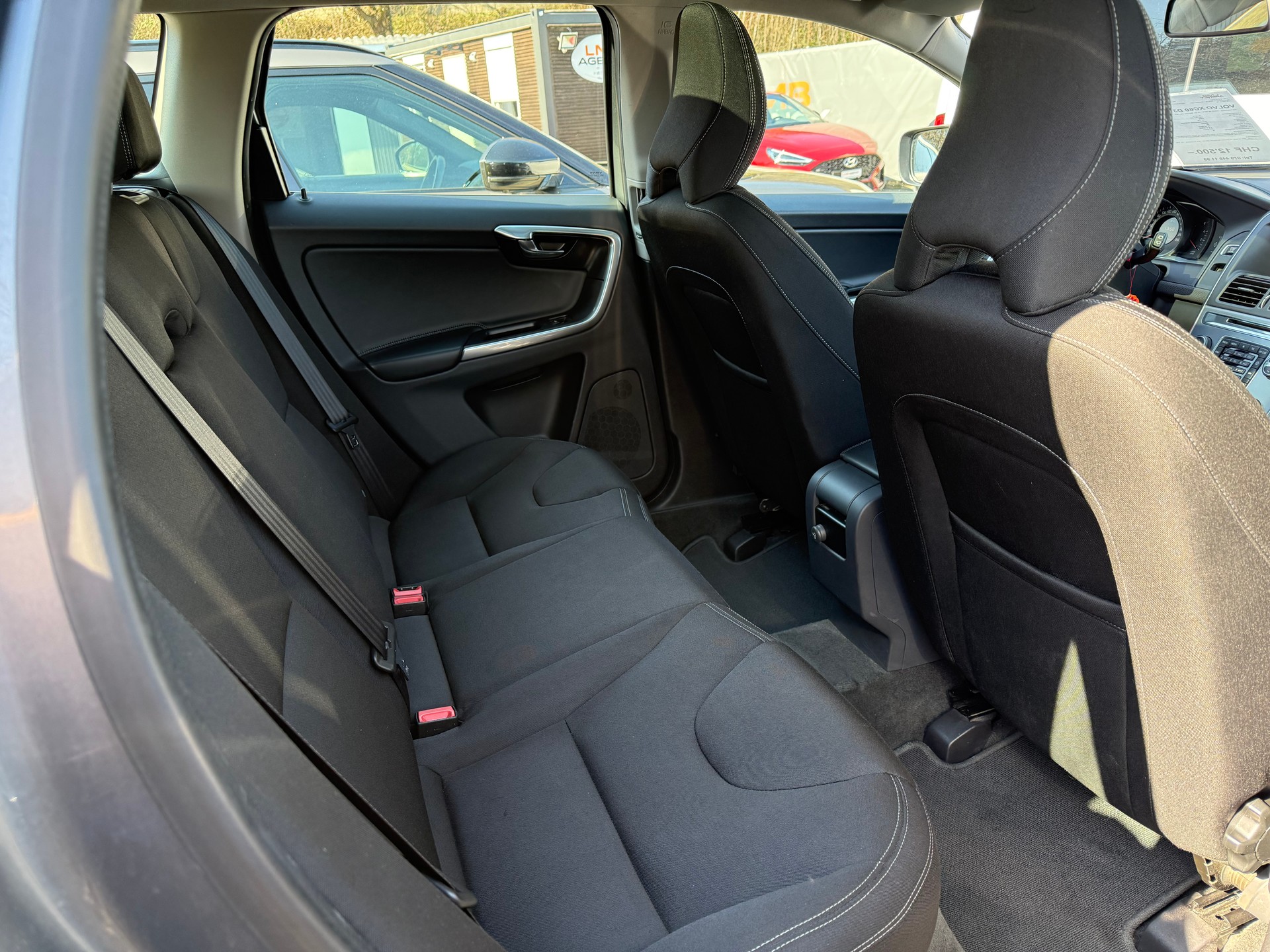 VOLVO XC60 D3 Kinetic-image-10