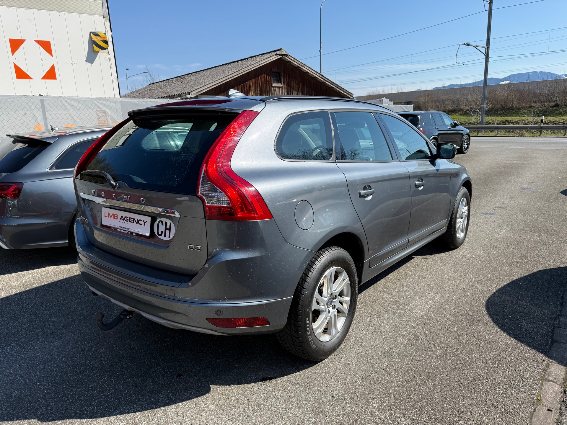 VOLVO XC60 D3 Kinetic-image-3