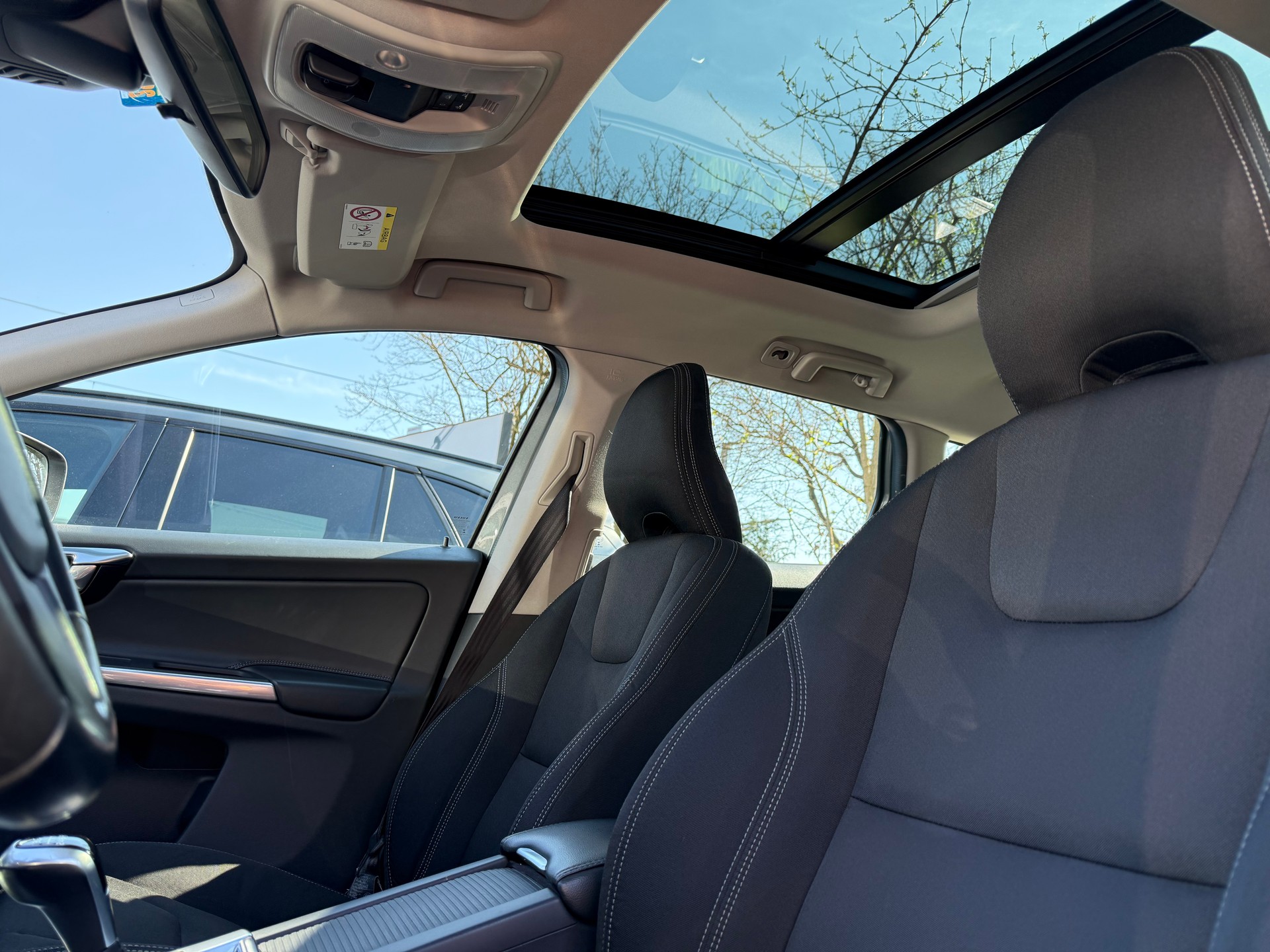 VOLVO XC60 D3 Kinetic-image-7