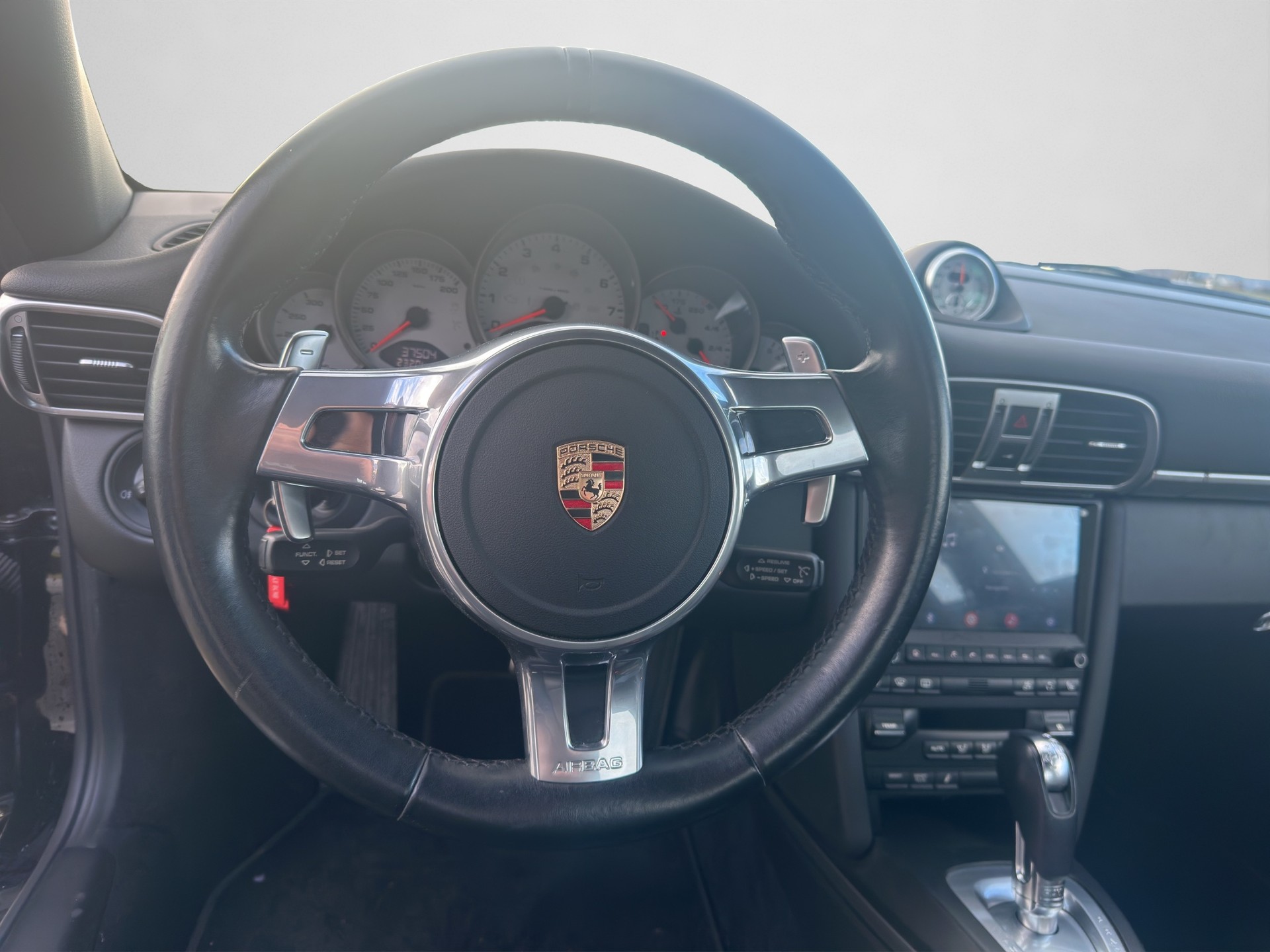 PORSCHE 911 Carrera S PDK-image-9