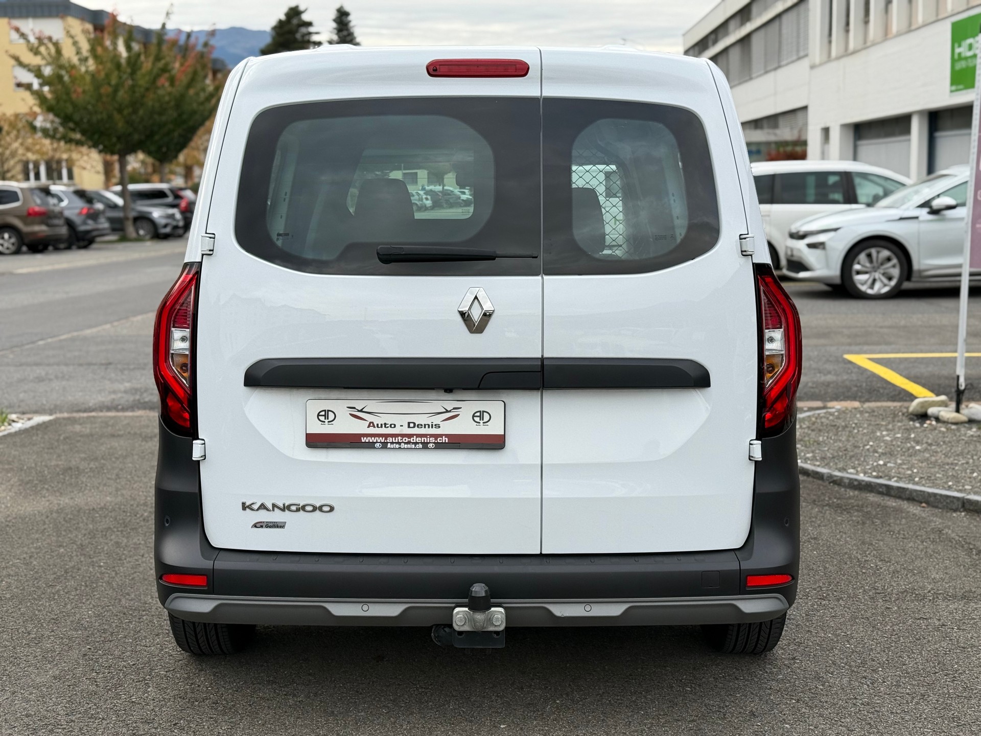 RENAULT Kangoo Van 1.5 dCi Standard 95 Extra * AHK *-image-8