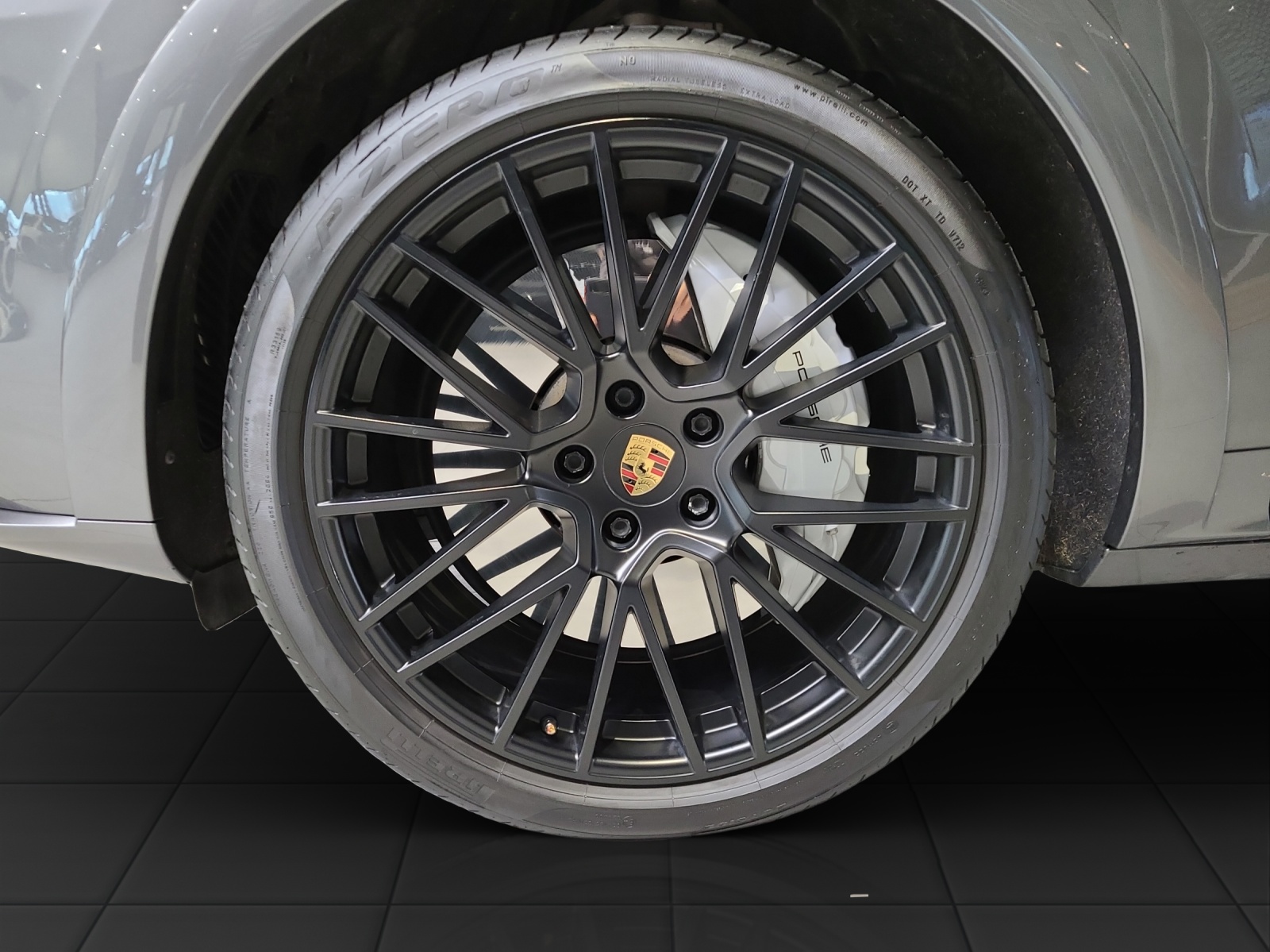 PORSCHE Cayenne Turbo Coupé-image-9
