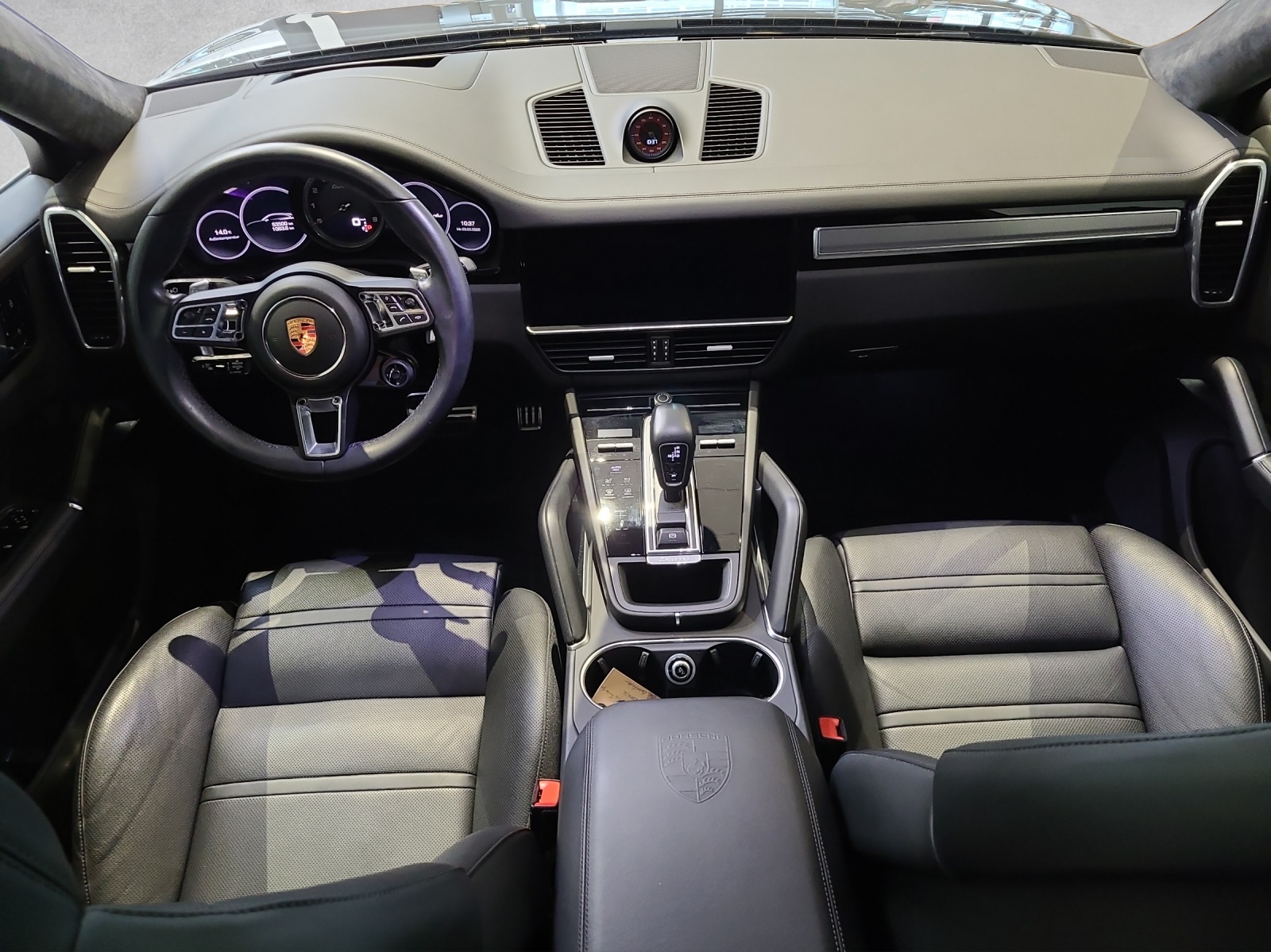 PORSCHE Cayenne Turbo Coupé-image-11