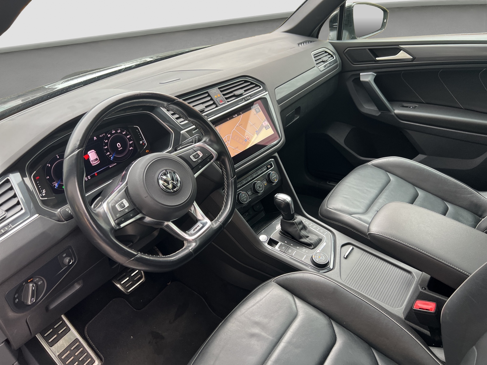 VW Tiguan 2.0 TDI SCR Highline 4Motion DSG-image-7