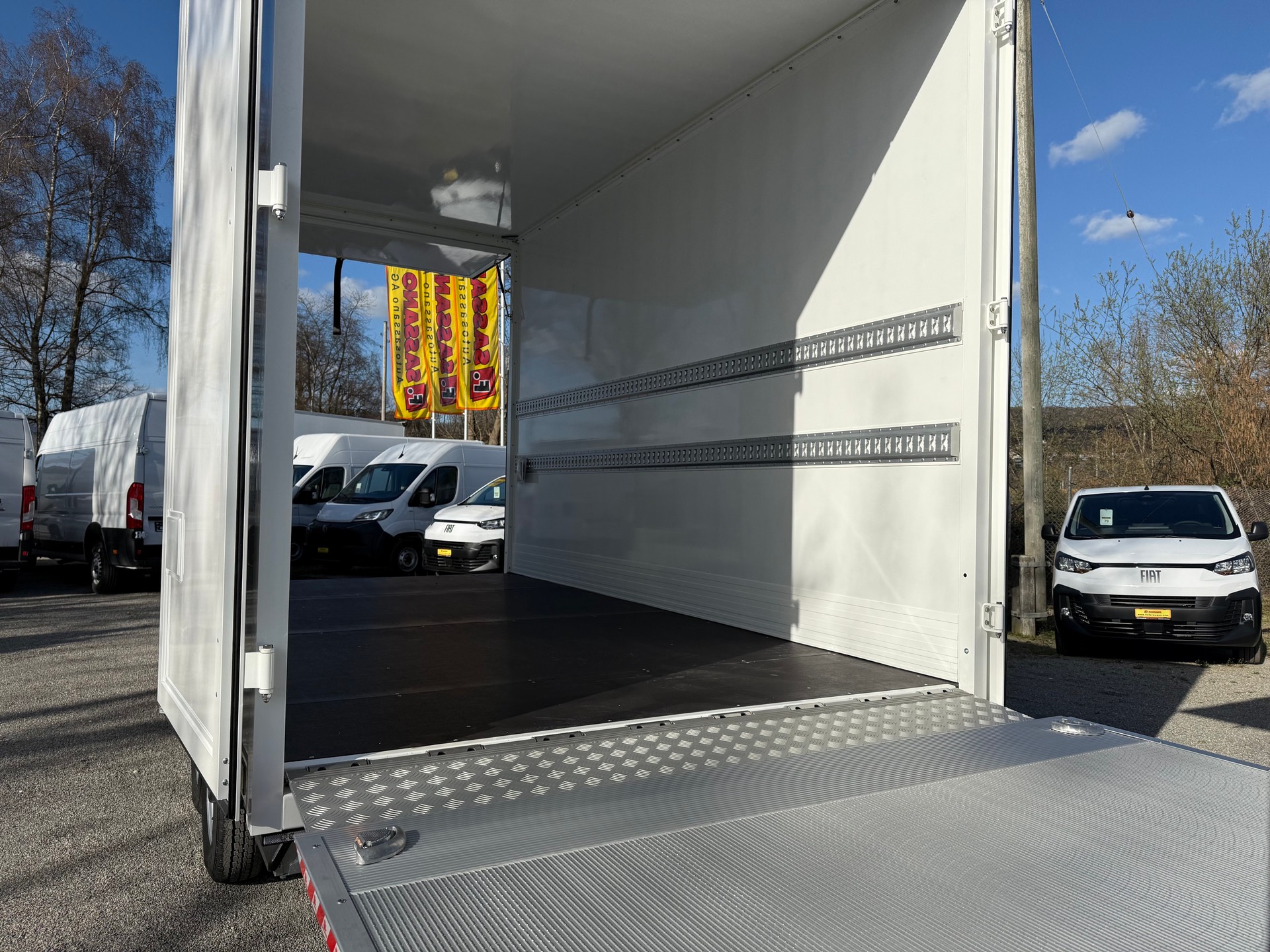 IVECO Daily 35 S 18 HI-MATIC SIMON Anhängerzug mit 2x Hebebühne / 2x CH Aufbau H. 2.40m ( AZ )-image-7