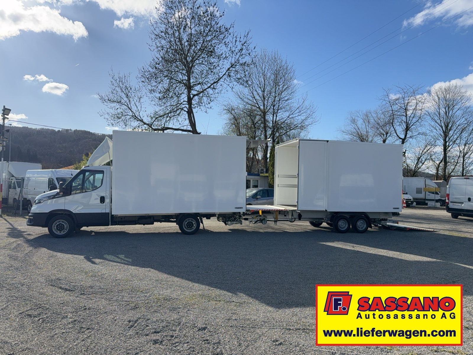IVECO Daily 35 S 18 HI-MATIC SIMON Anhängerzug mit 2x Hebebühne / 2x CH Aufbau H. 2.40m ( AZ )-image-3