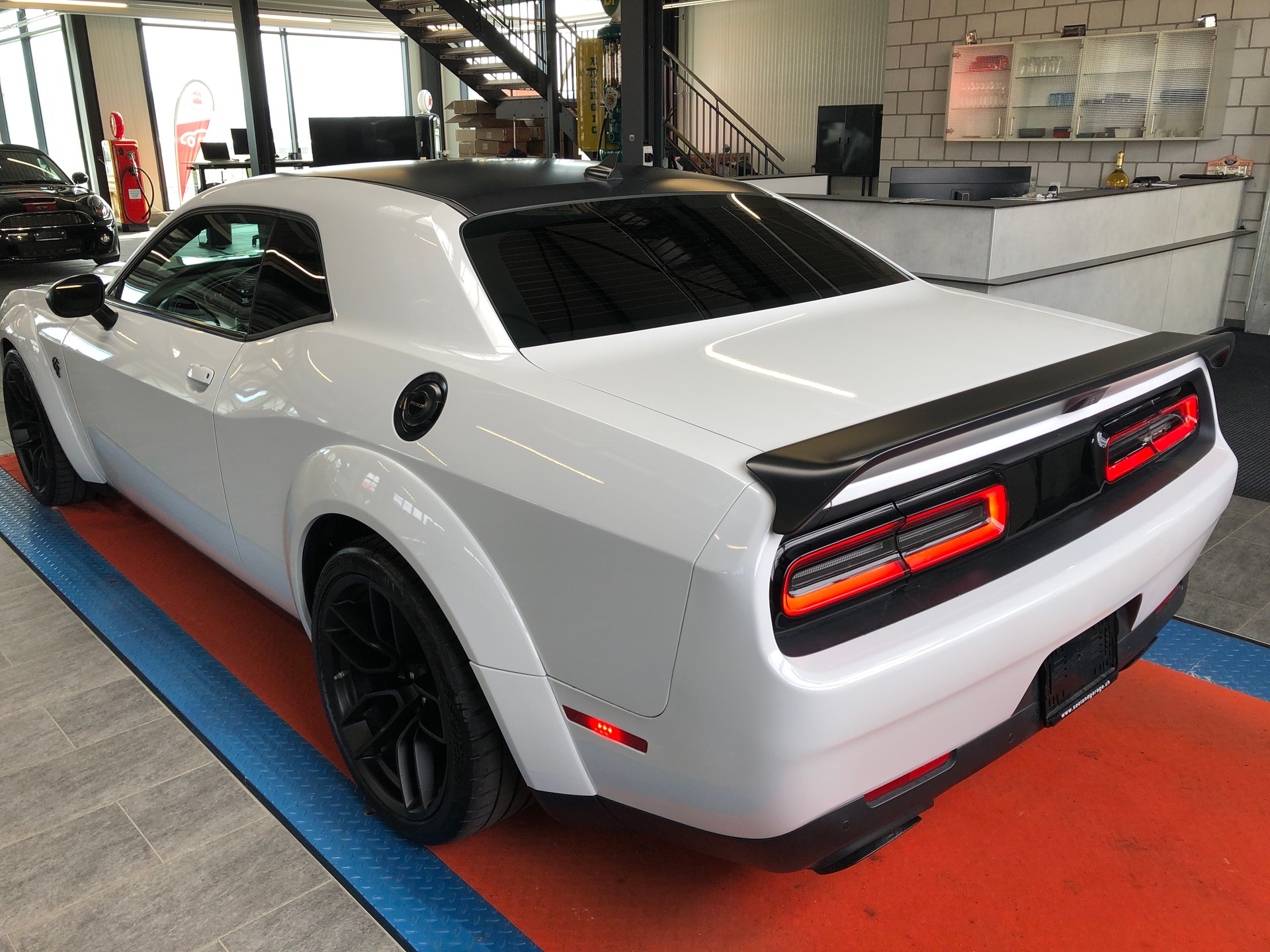 DODGE Challenger SRT 6.2-V8 Hellcat WIDEBODY Redeye-image-4