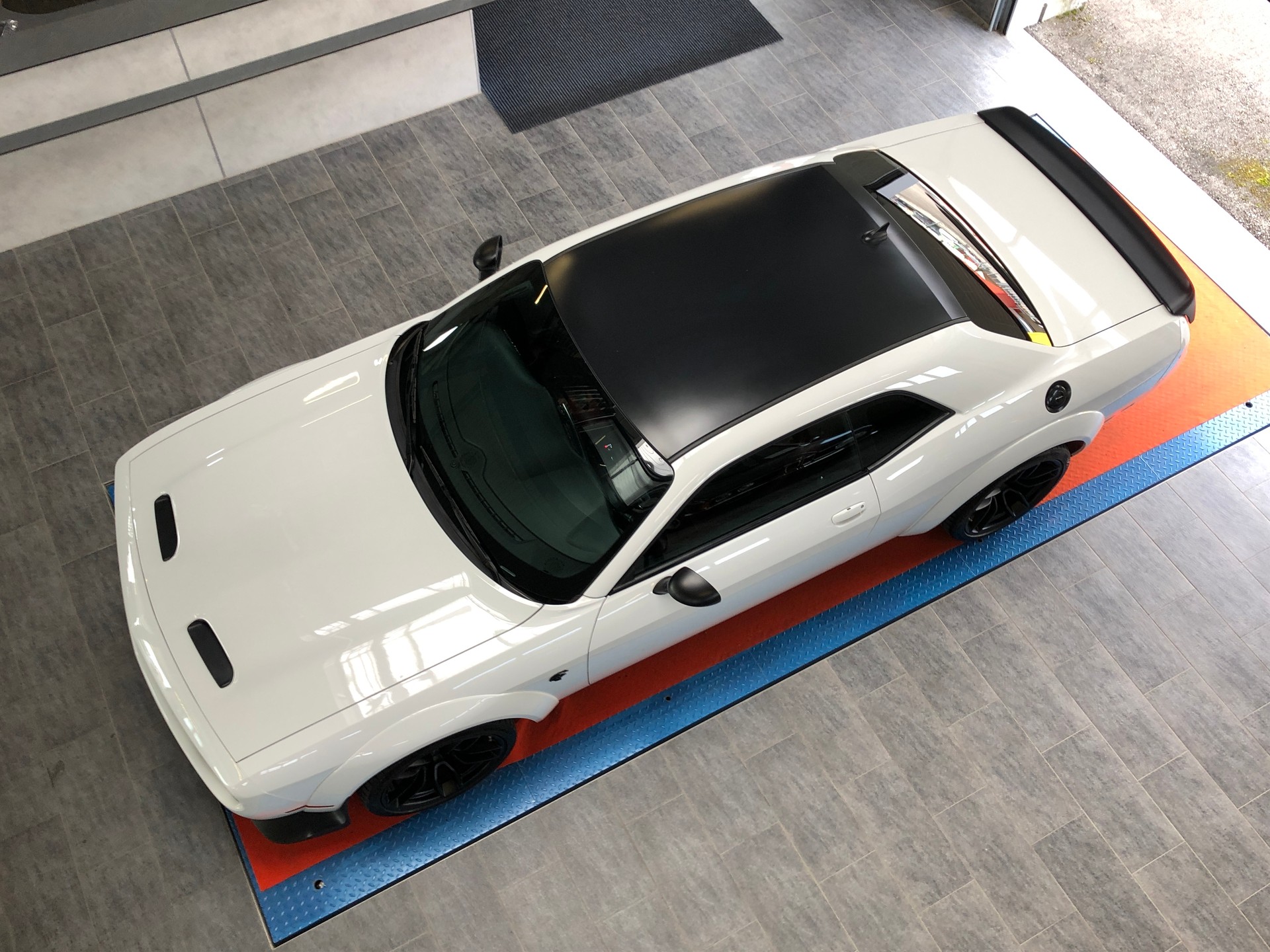 DODGE Challenger SRT 6.2-V8 Hellcat WIDEBODY Redeye-image-16