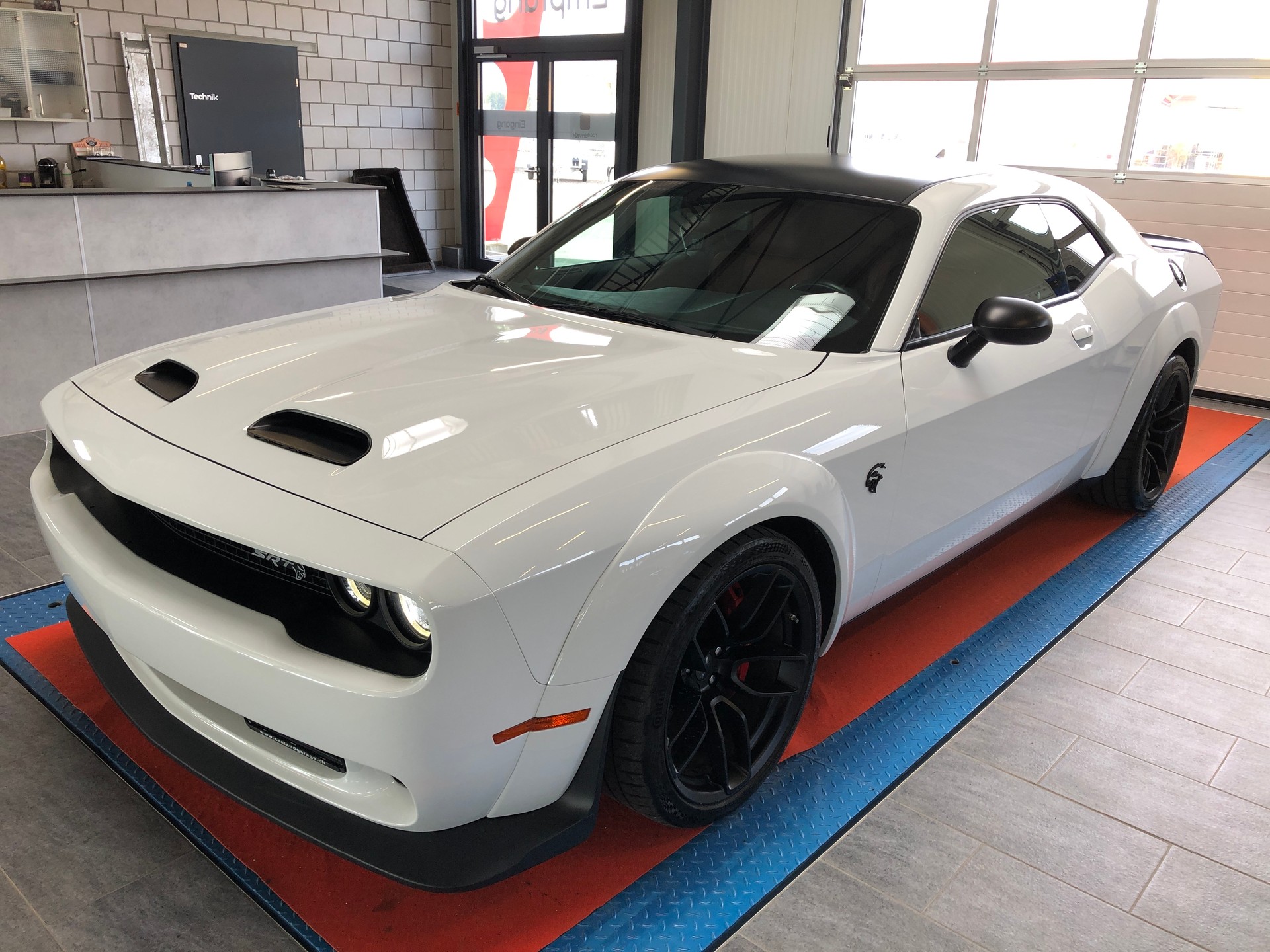 DODGE Challenger SRT 6.2-V8 Hellcat WIDEBODY Redeye-image-7