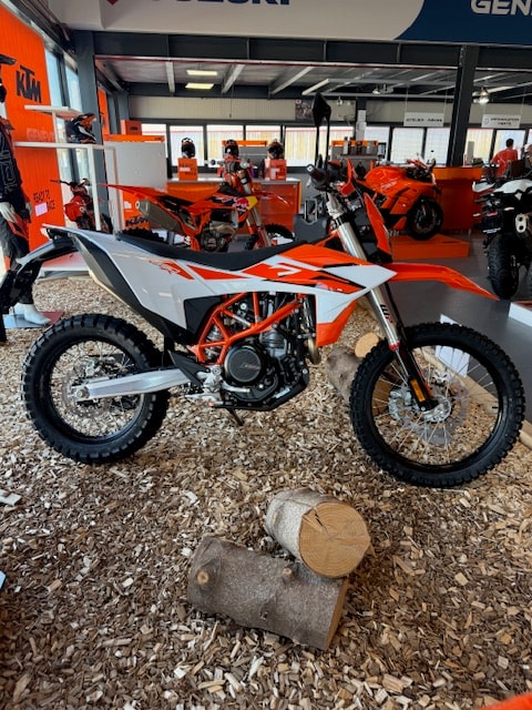 KTM 690 Enduro R-image-0