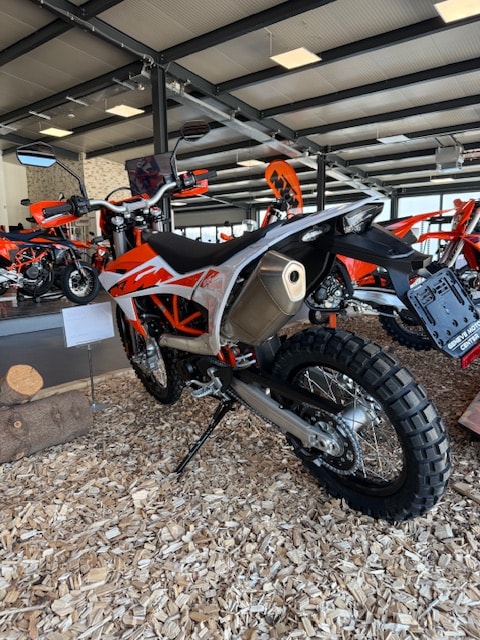 KTM 690 Enduro R-image-2