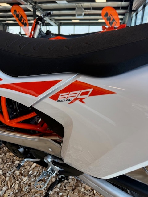 KTM 690 Enduro R-image-6