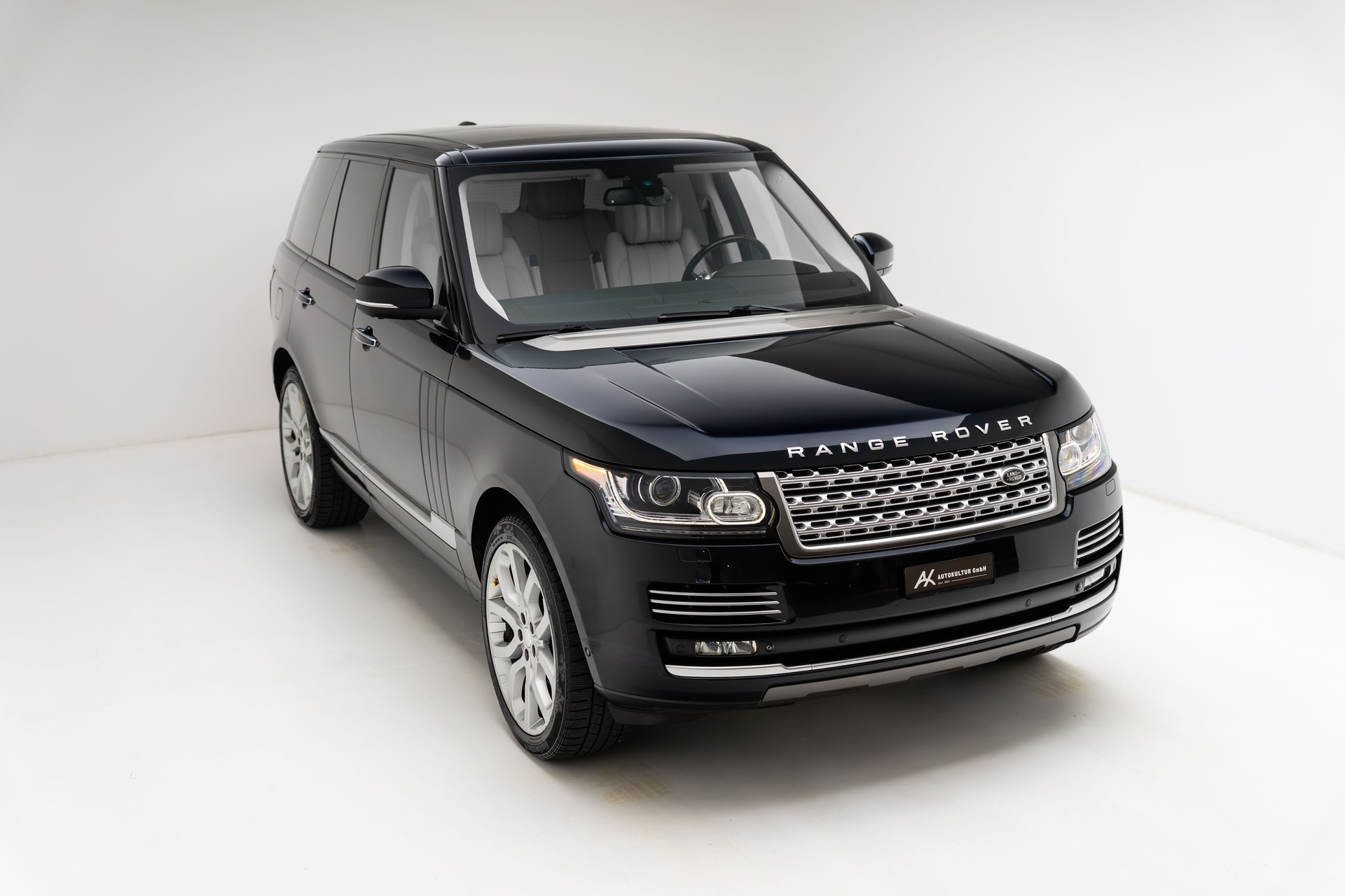 LAND ROVER Range Rover 4.4 SDV8 Autobiography-showroom-element-3
