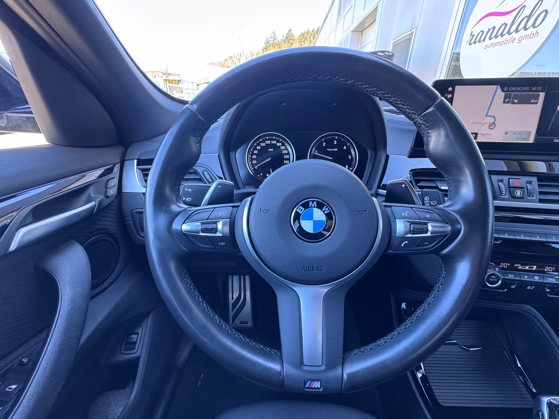 BMW X1 xDrive 18d M-SPORTPAKET++4x4+LED Scheinwerfer+Navi+Rückfahrkamera+Head Up Display+Getönte Scheiben+Komfortzugang+Tempomat+-image-15