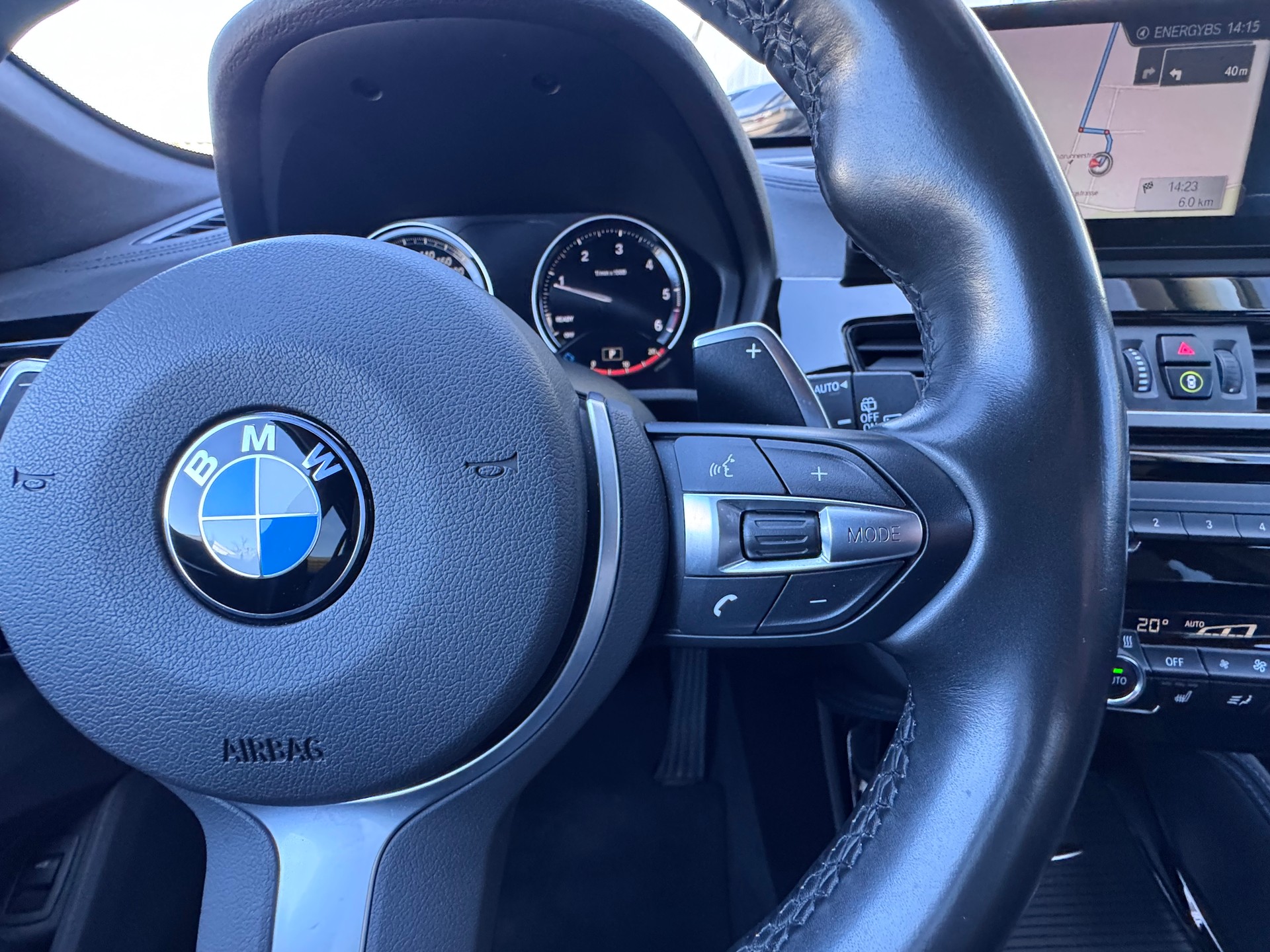 BMW X1 xDrive 18d M-SPORTPAKET++4x4+LED Scheinwerfer+Navi+Rückfahrkamera+Head Up Display+Getönte Scheiben+Komfortzugang+Tempomat+-image-17