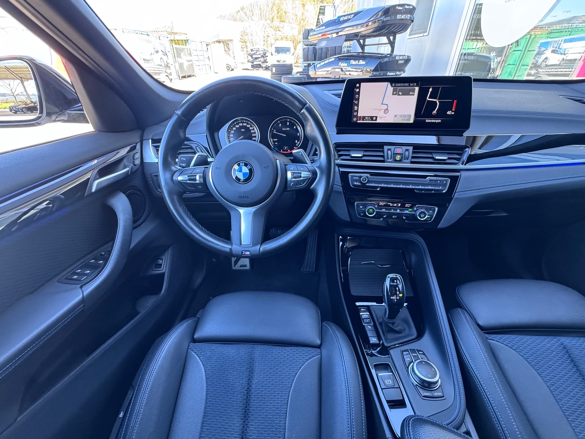 BMW X1 xDrive 18d M-SPORTPAKET++4x4+LED Scheinwerfer+Navi+Rückfahrkamera+Head Up Display+Getönte Scheiben+Komfortzugang+Tempomat+-image-14