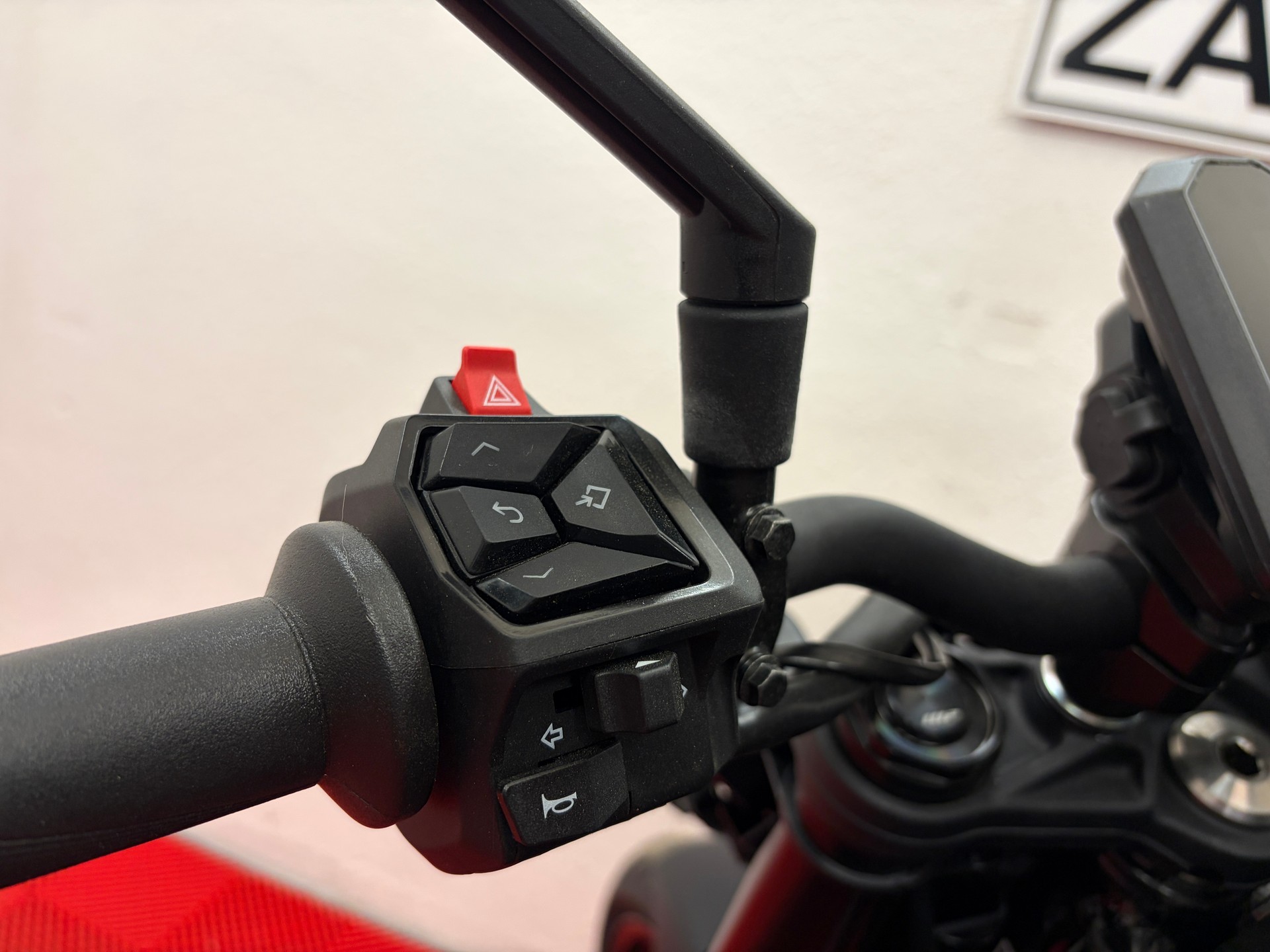 KTM 125 Duke-image-6