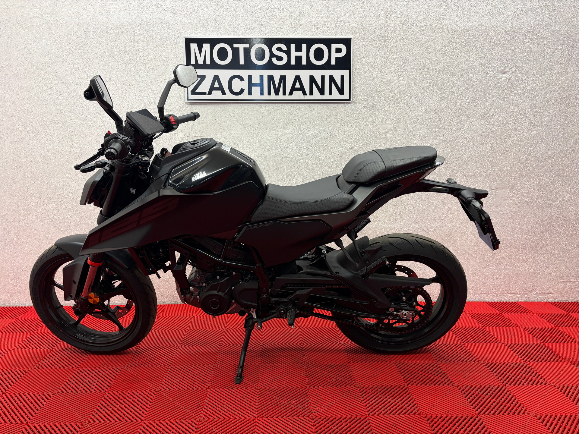 KTM 125 Duke-image-3