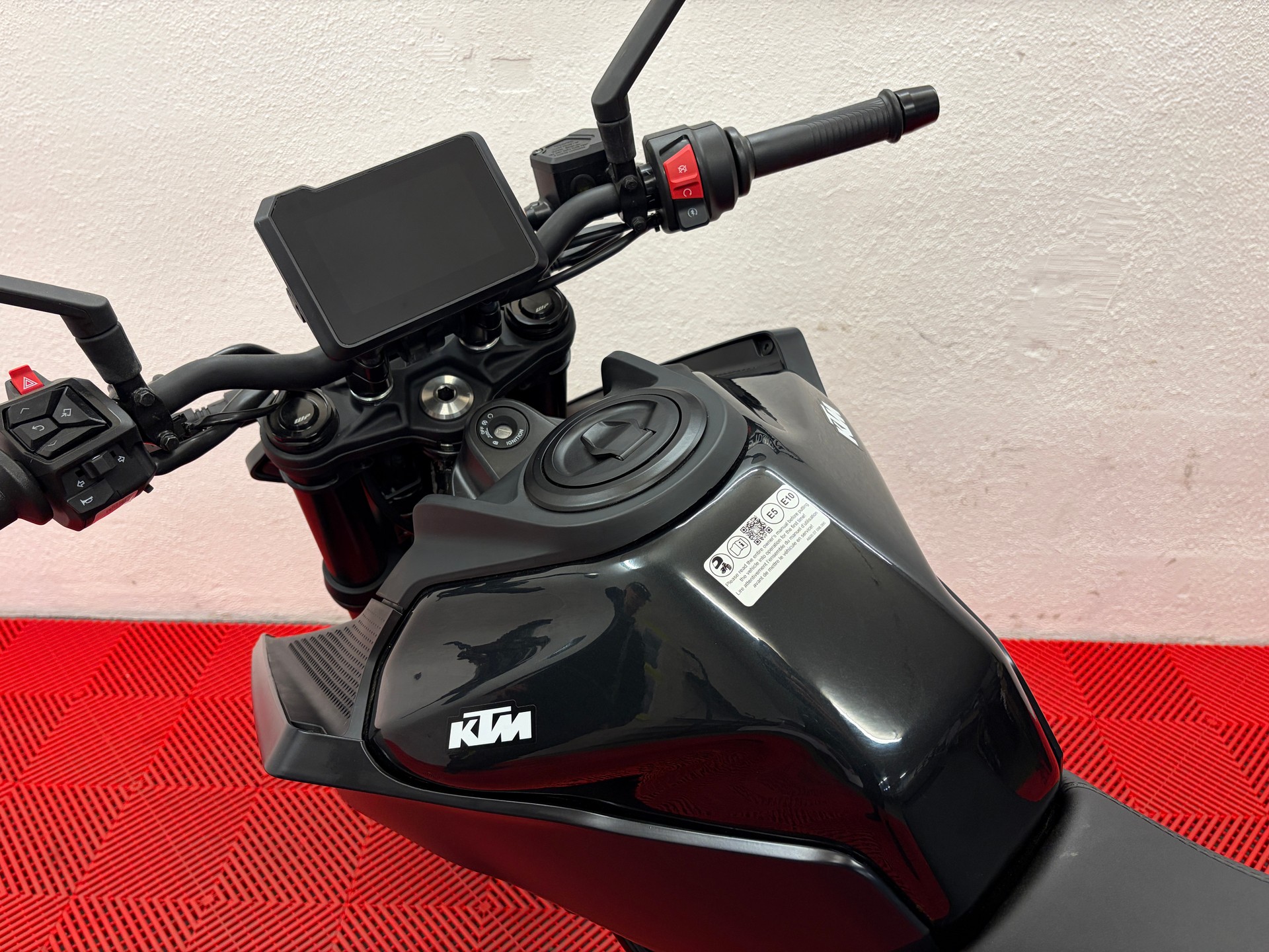 KTM 125 Duke-image-9