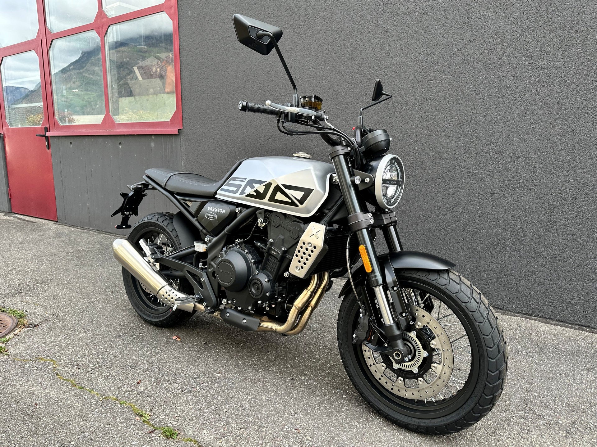 BRIXTON Crossfire 500 X-image-0