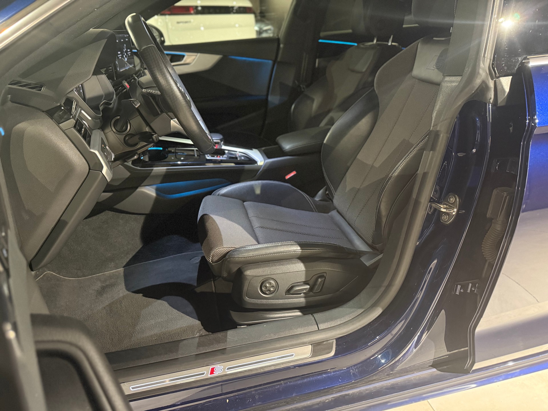 AUDI A5 Sportback 45 TFSI S-Line S-tronic quattro-image-6