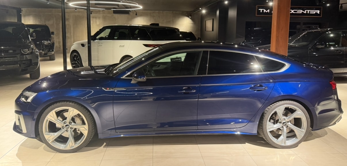 AUDI A5 Sportback 45 TFSI S-Line S-tronic quattro-image-4