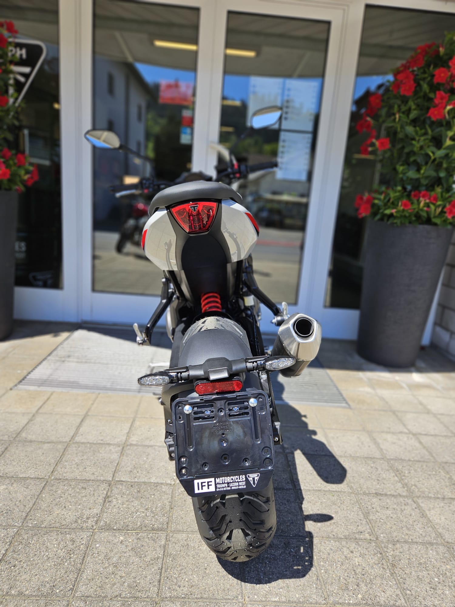 TRIUMPH Trident 800-image-5