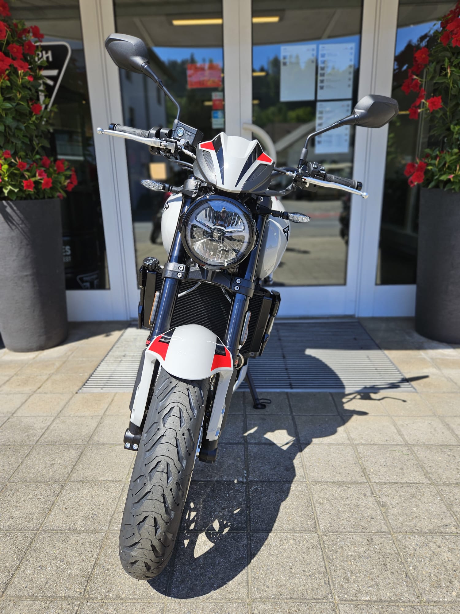 TRIUMPH Trident 800-image-4