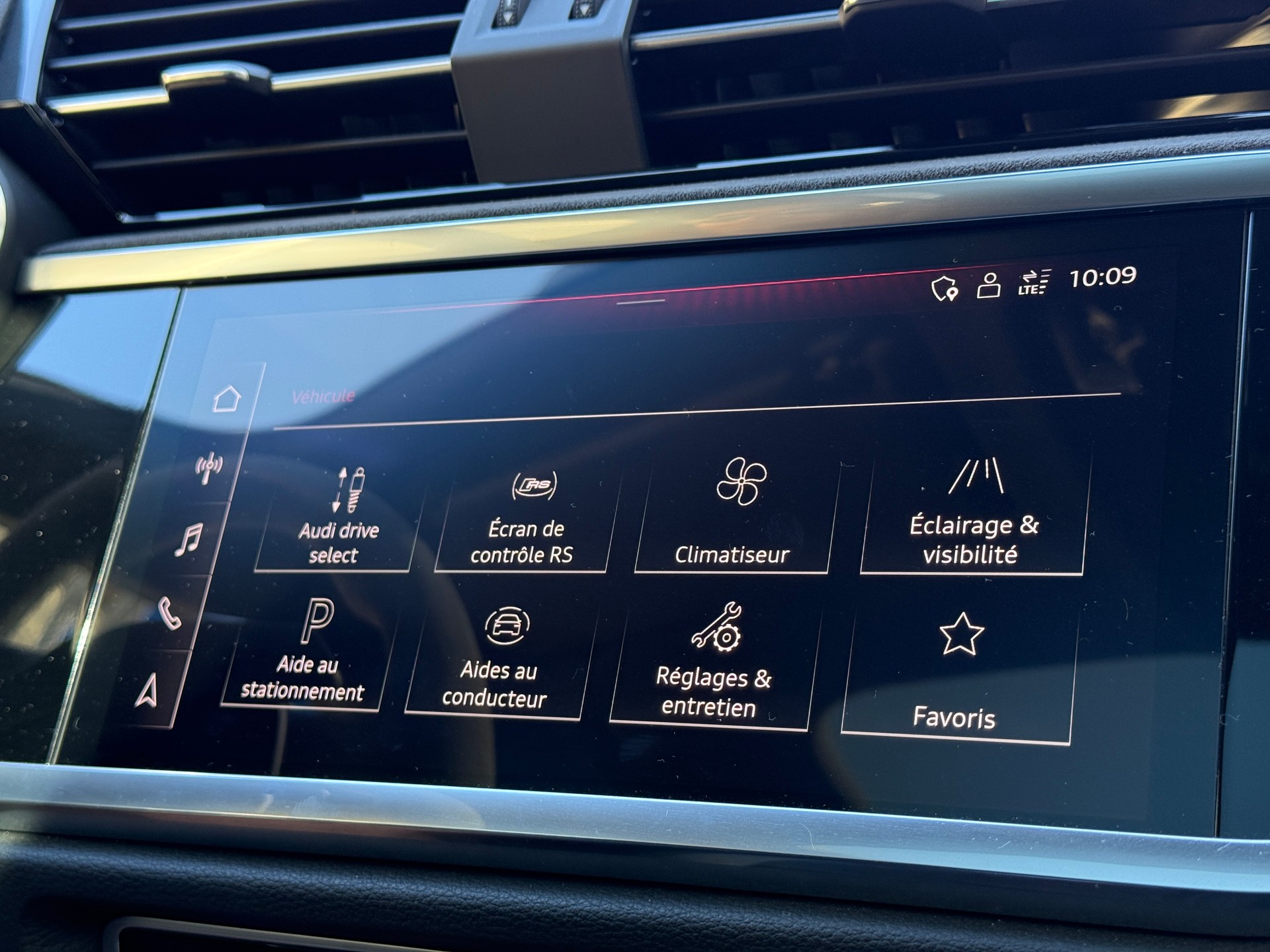 AUDI RS Q3 Sportback quattro S tronic-image-12