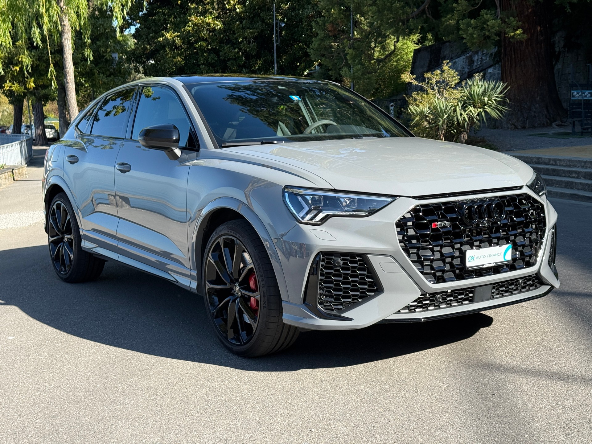 AUDI RS Q3 Sportback quattro S tronic-image-4