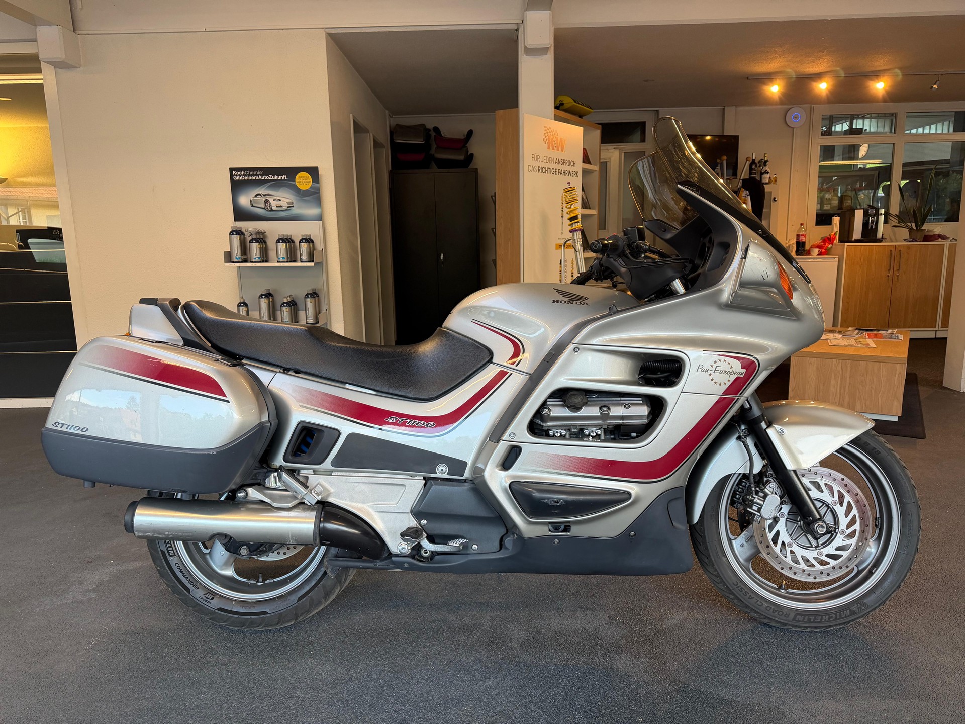 HONDA ST 1100 Pan-European-image-1