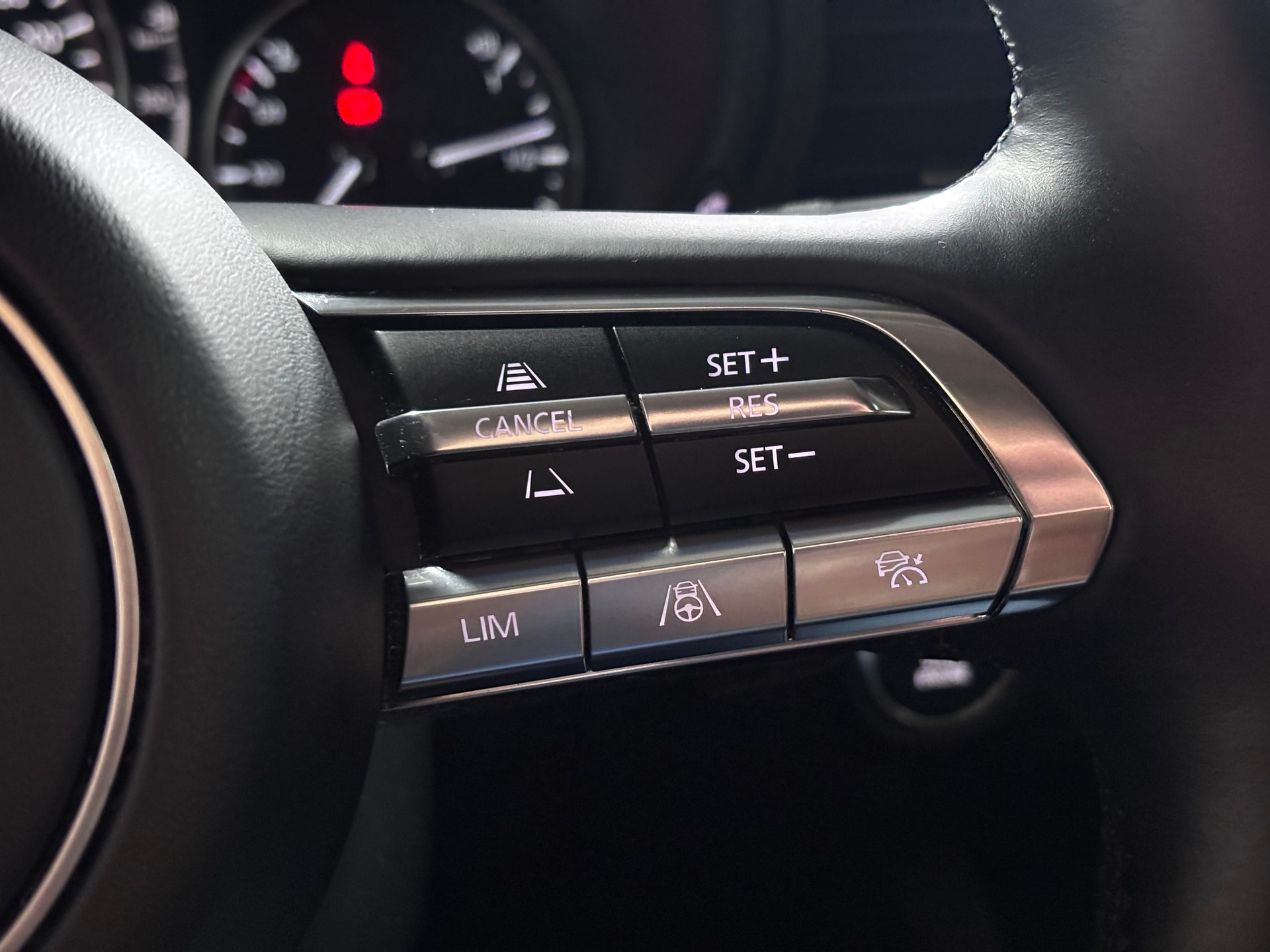 MAZDA 3 Sedan SKYACTIV-X M Hybrid 186 Revolution Automat-image-10