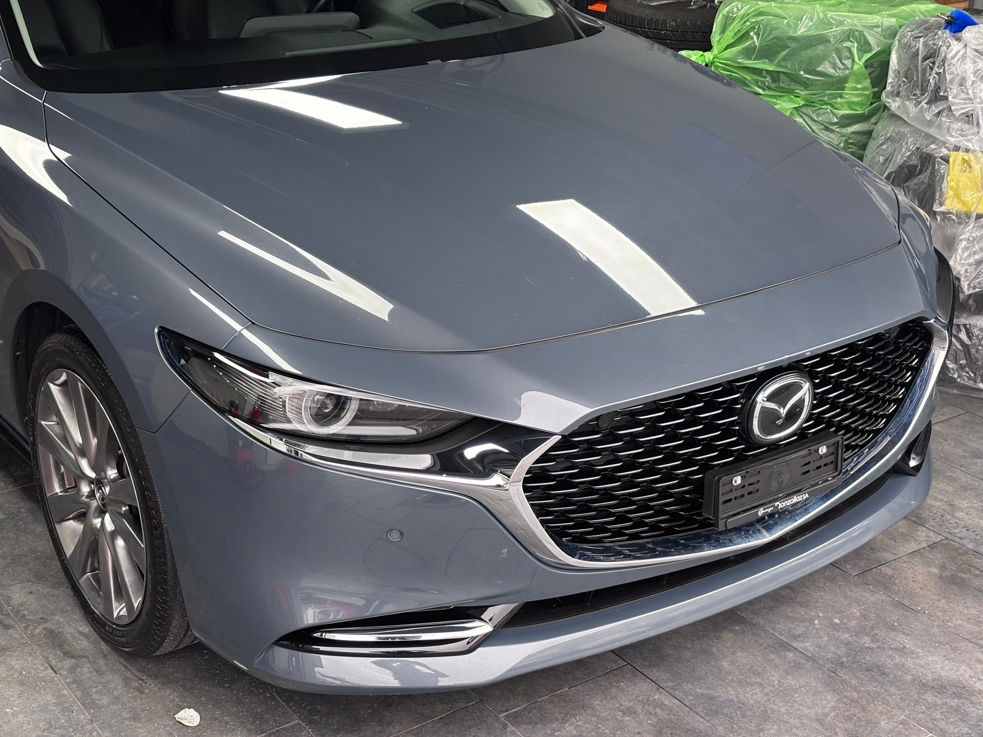 MAZDA 3 Sedan SKYACTIV-X M Hybrid 186 Revolution Automat-showroom-element-2