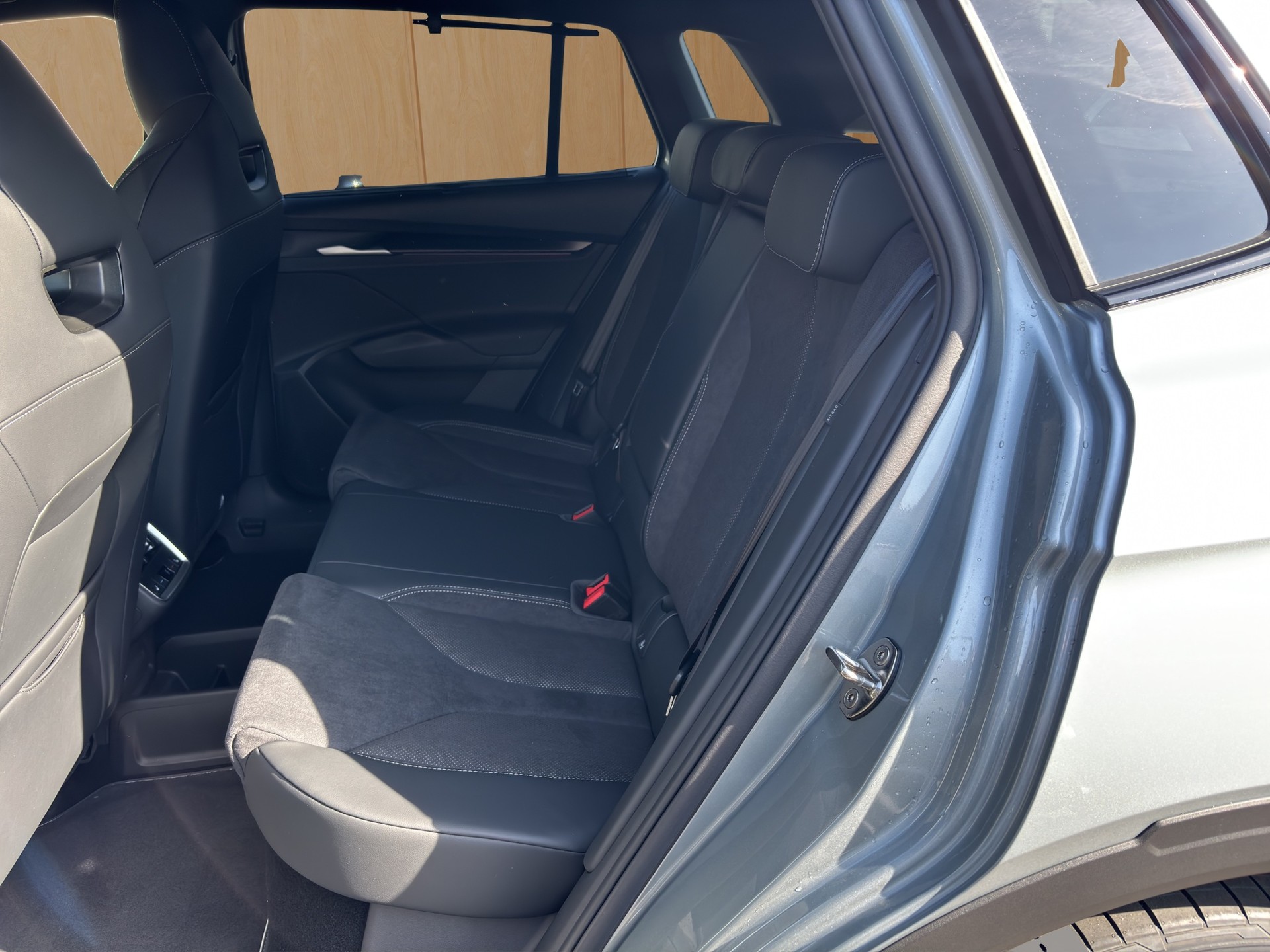 SKODA Elroq 85x Sportline 4x4-image-7