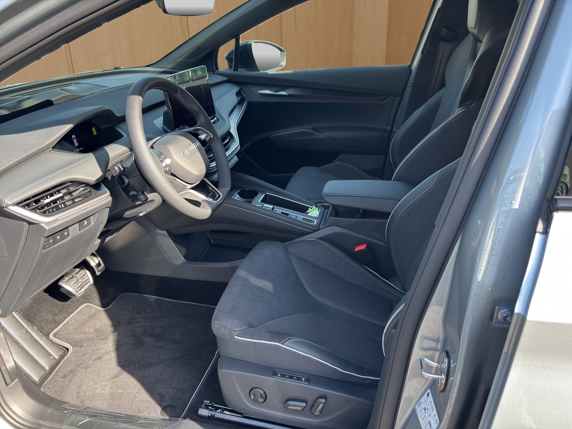 SKODA Elroq 85x Sportline 4x4-image-6