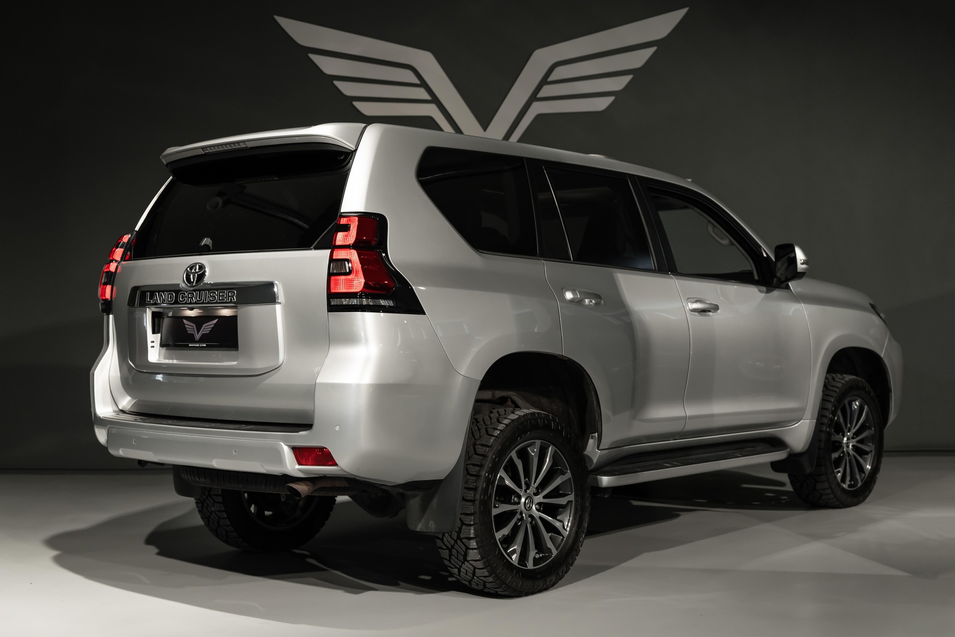 TOYOTA Land Cruiser 2.8 D 177 Style-showroom-element-2