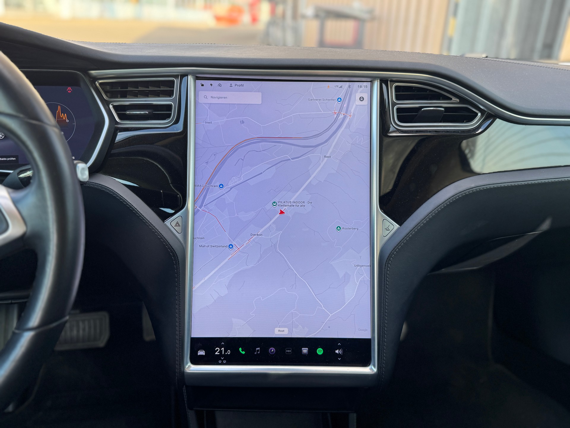 TESLA Model S 85-image-11