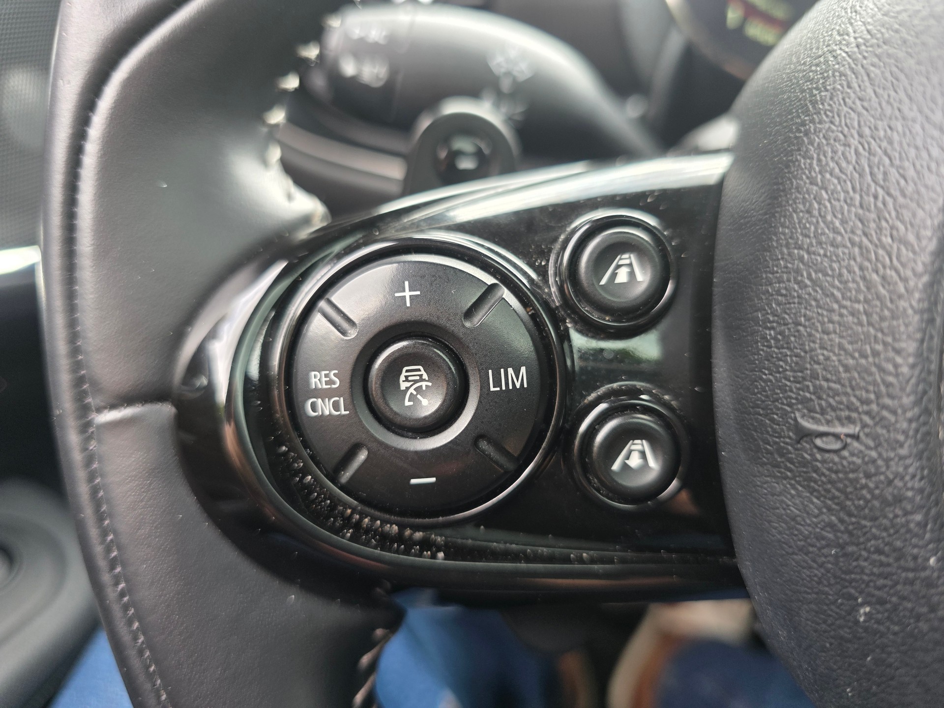 MINI Clubman Cooper John Cooper Works ALL4 Steptronic-image-24