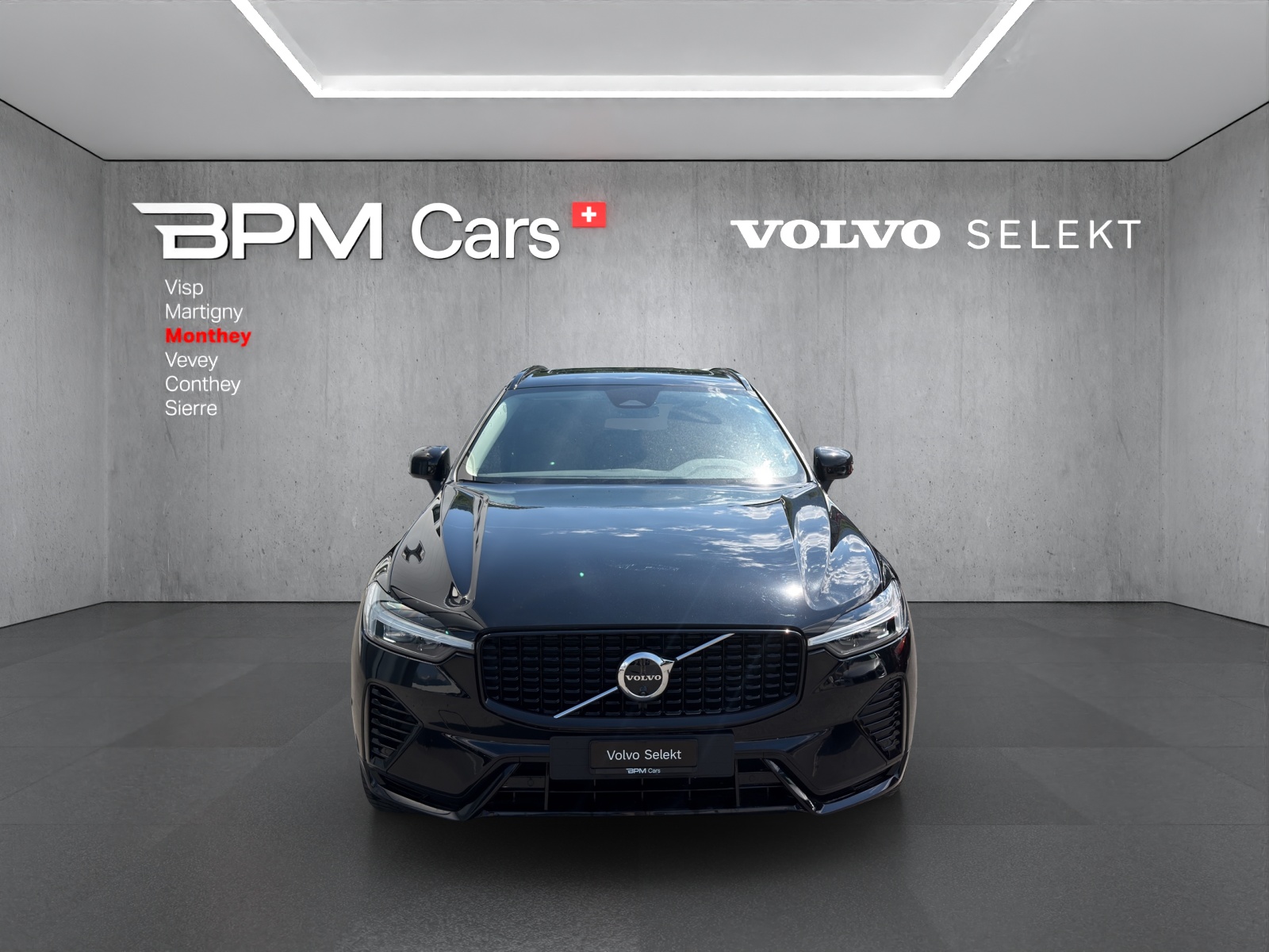 VOLVO XC60 T6 eAWD PluginHybrid Plus Dark Geartronic-showroom-element-1