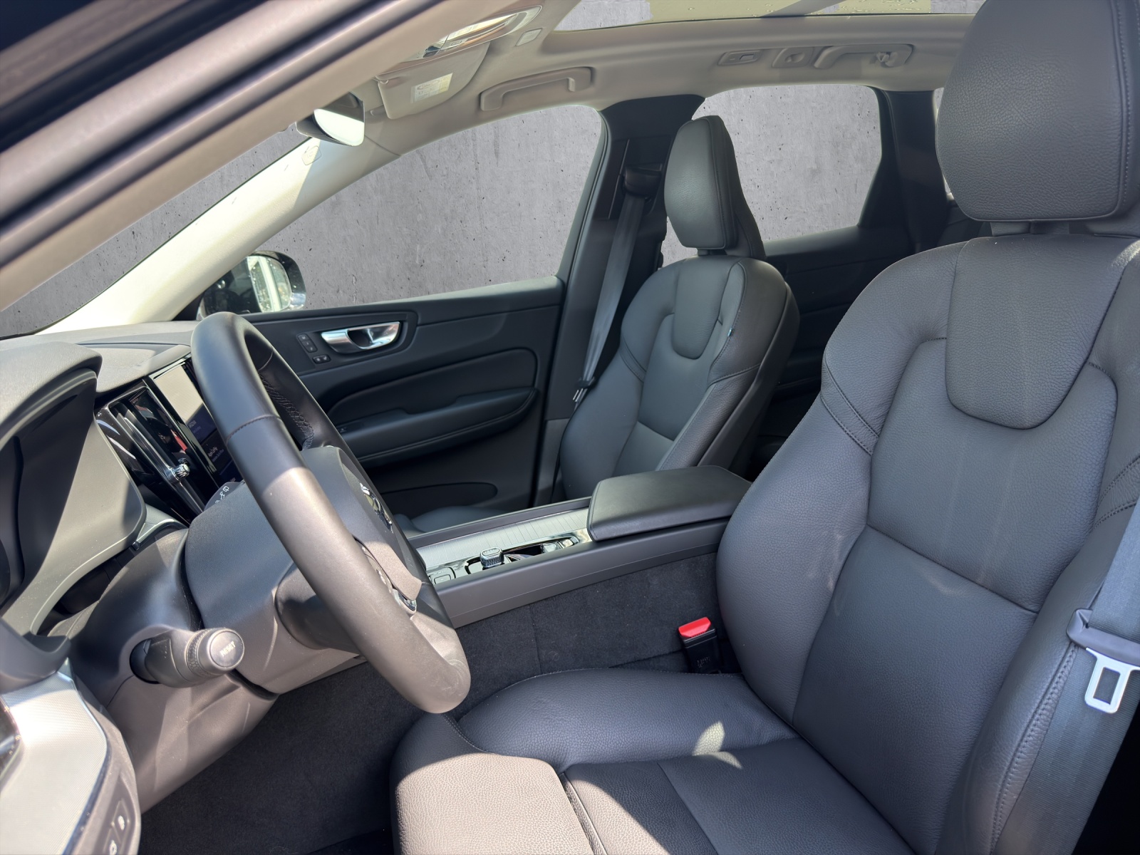 VOLVO XC60 T6 eAWD PluginHybrid Plus Dark Geartronic-image-9