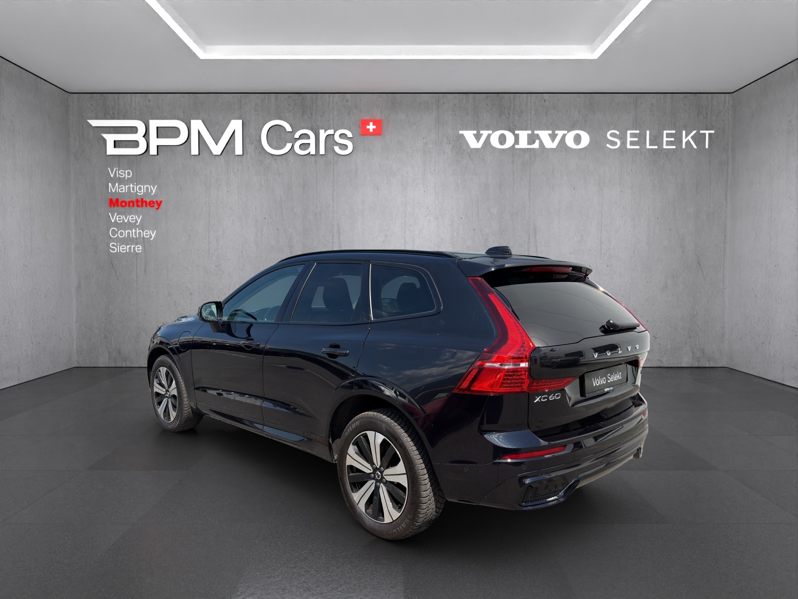 VOLVO XC60 T6 eAWD PluginHybrid Plus Dark Geartronic-image-5