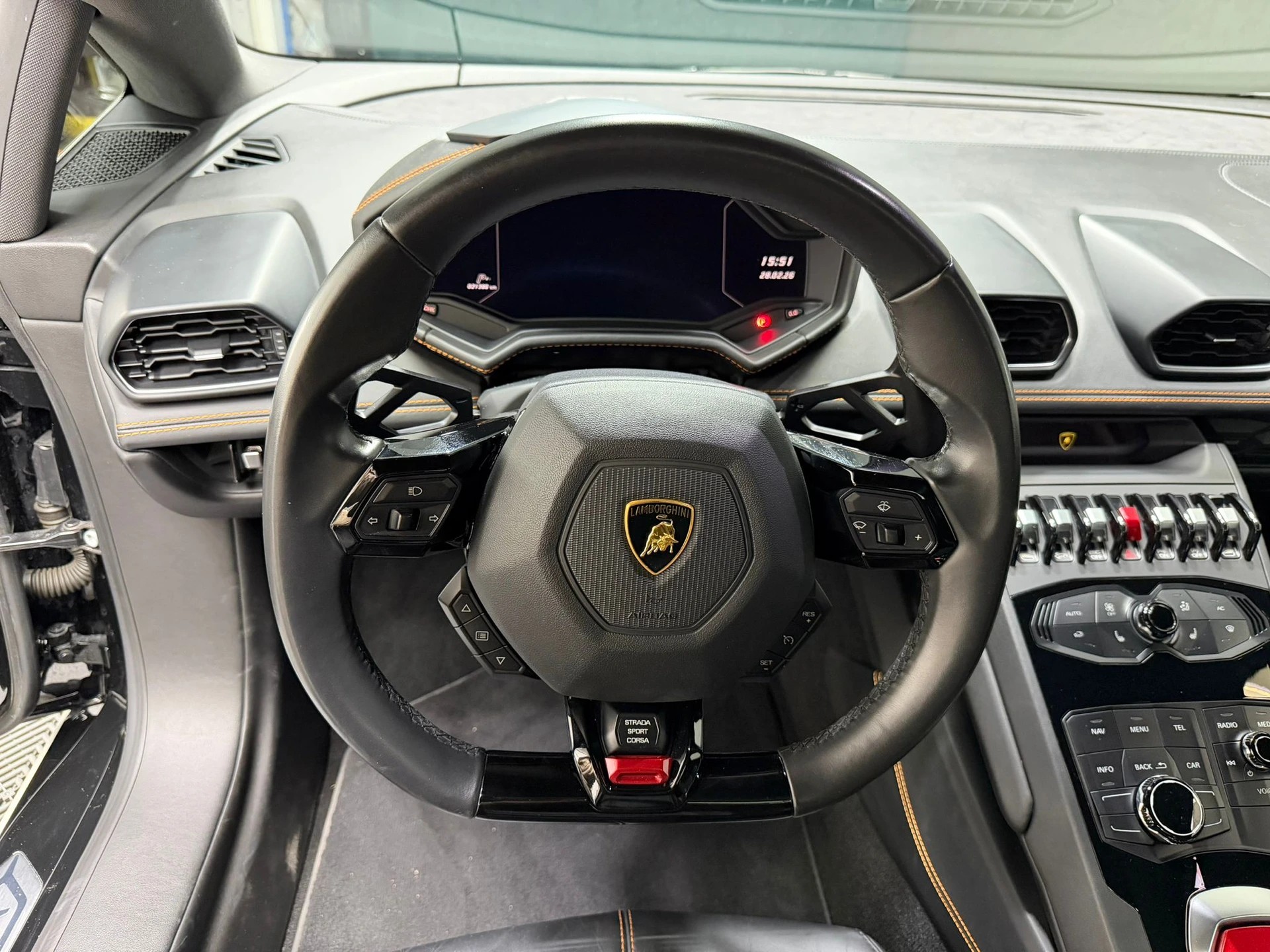 LAMBORGHINI Huracan LP610-4 Spyder DCT-image-20