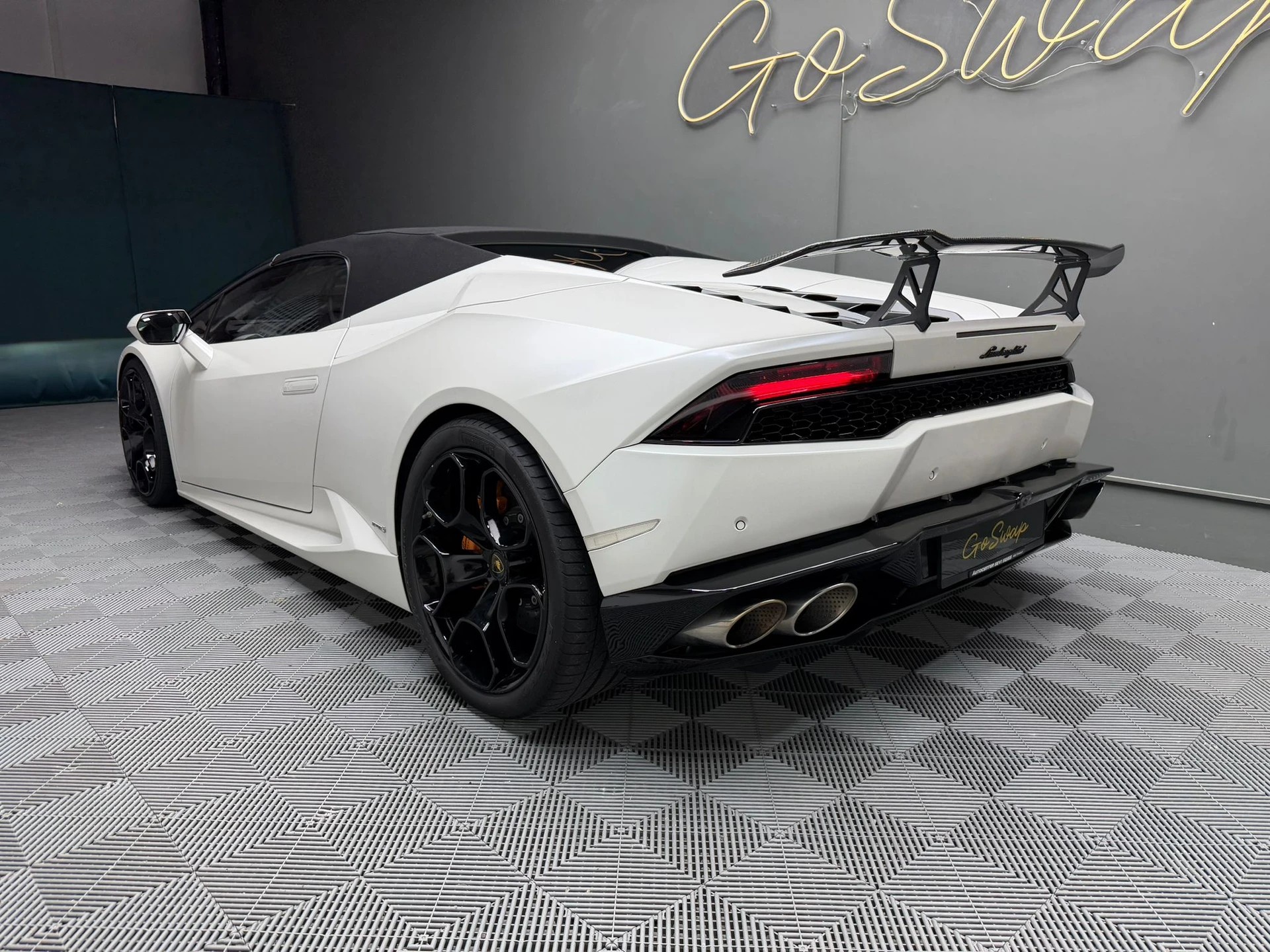 LAMBORGHINI Huracan LP610-4 Spyder DCT-image-7