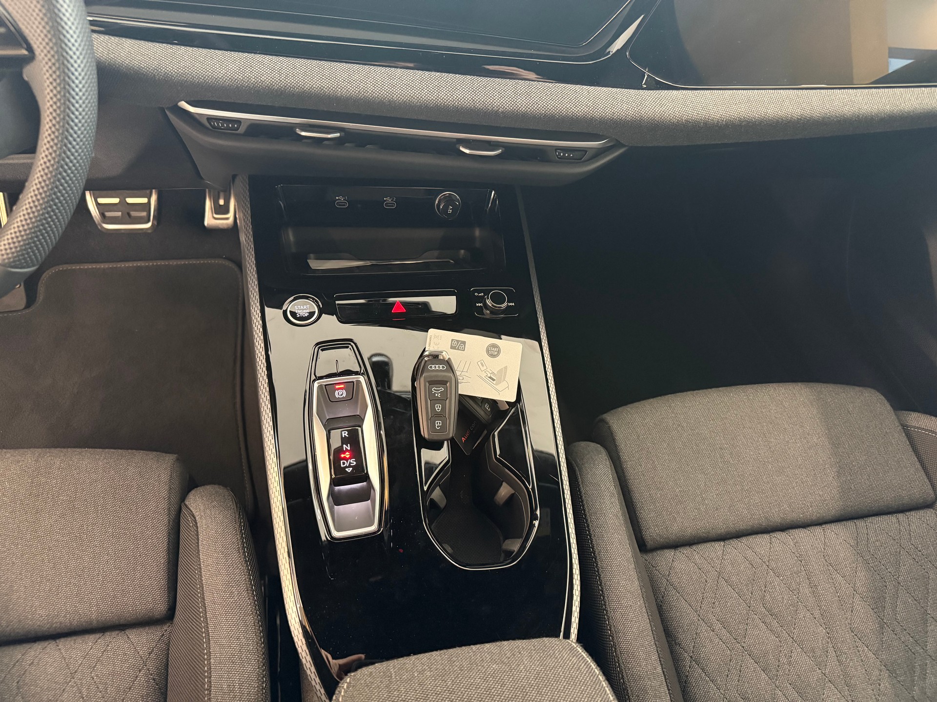 AUDI A5 2.0 TFSI AVANT S TRONIC S LINE PLUS-image-16