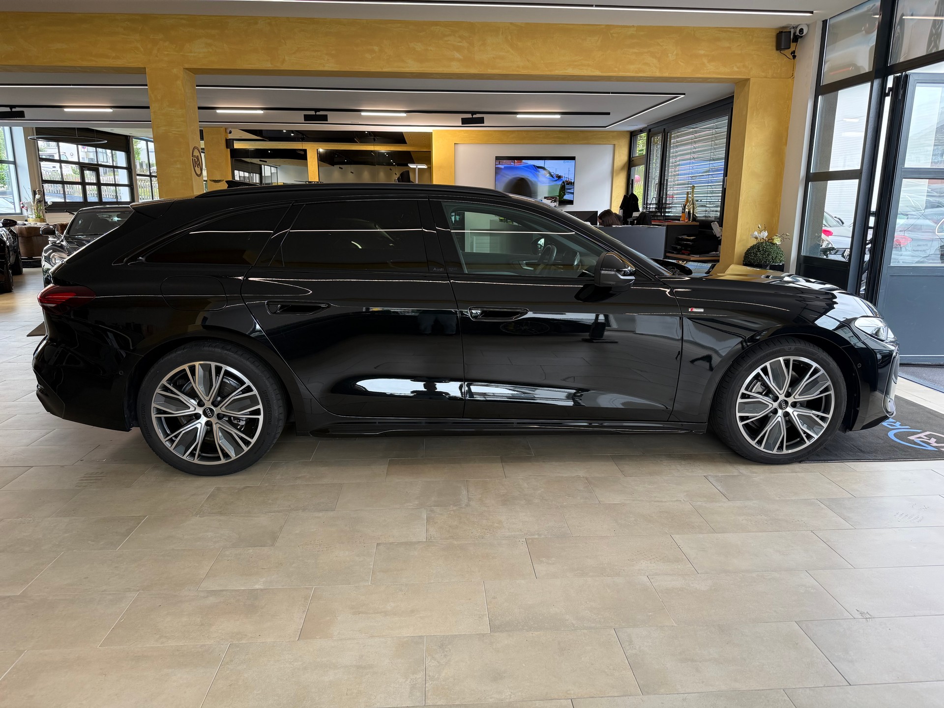 AUDI A5 2.0 TFSI AVANT S TRONIC S LINE PLUS-showroom-element-1
